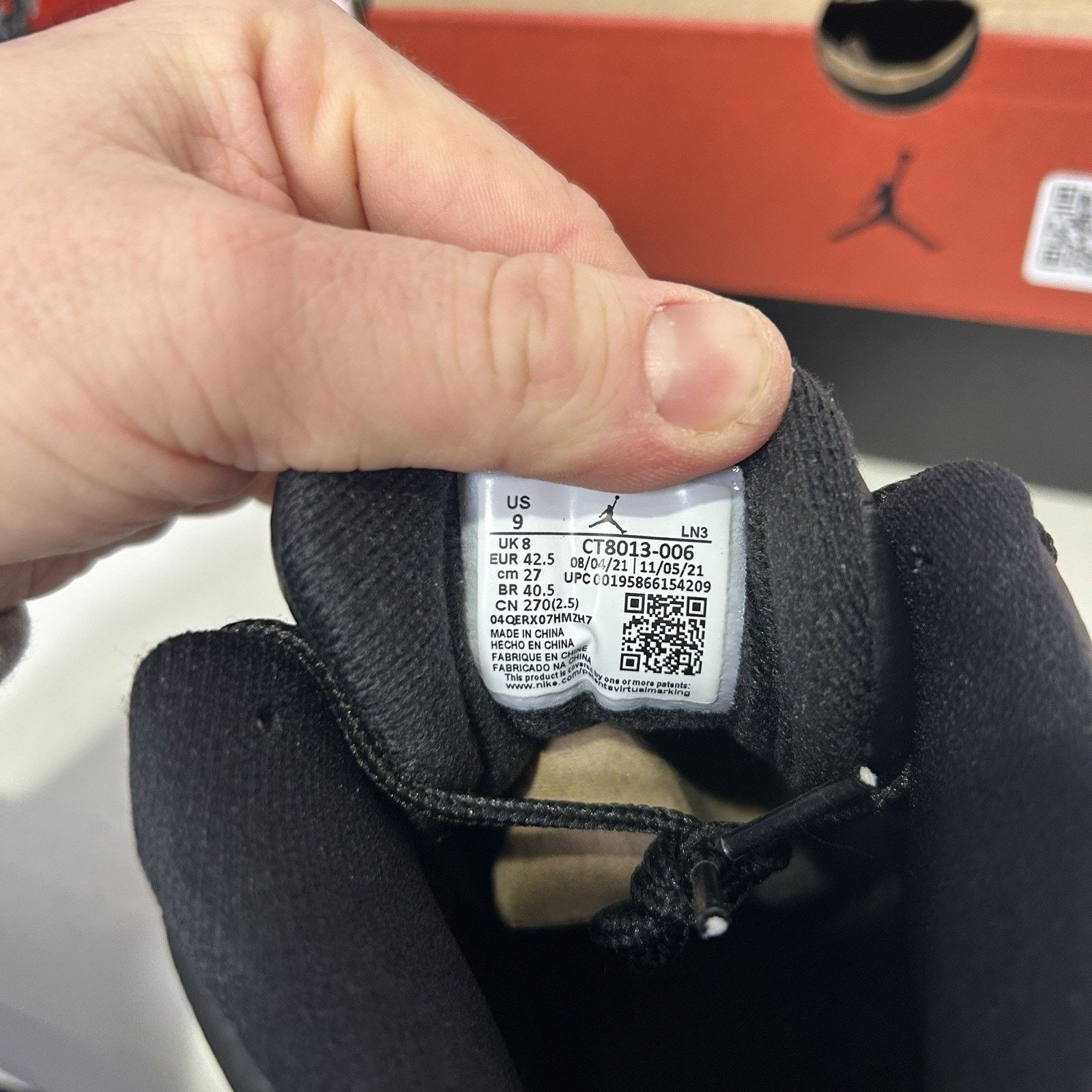 Jordan Brand Nike Air Jordan 12 Retro OG “Playoff/Black White” CT8013-006 Size US 9 / EU 42 - 6 Thumbnail