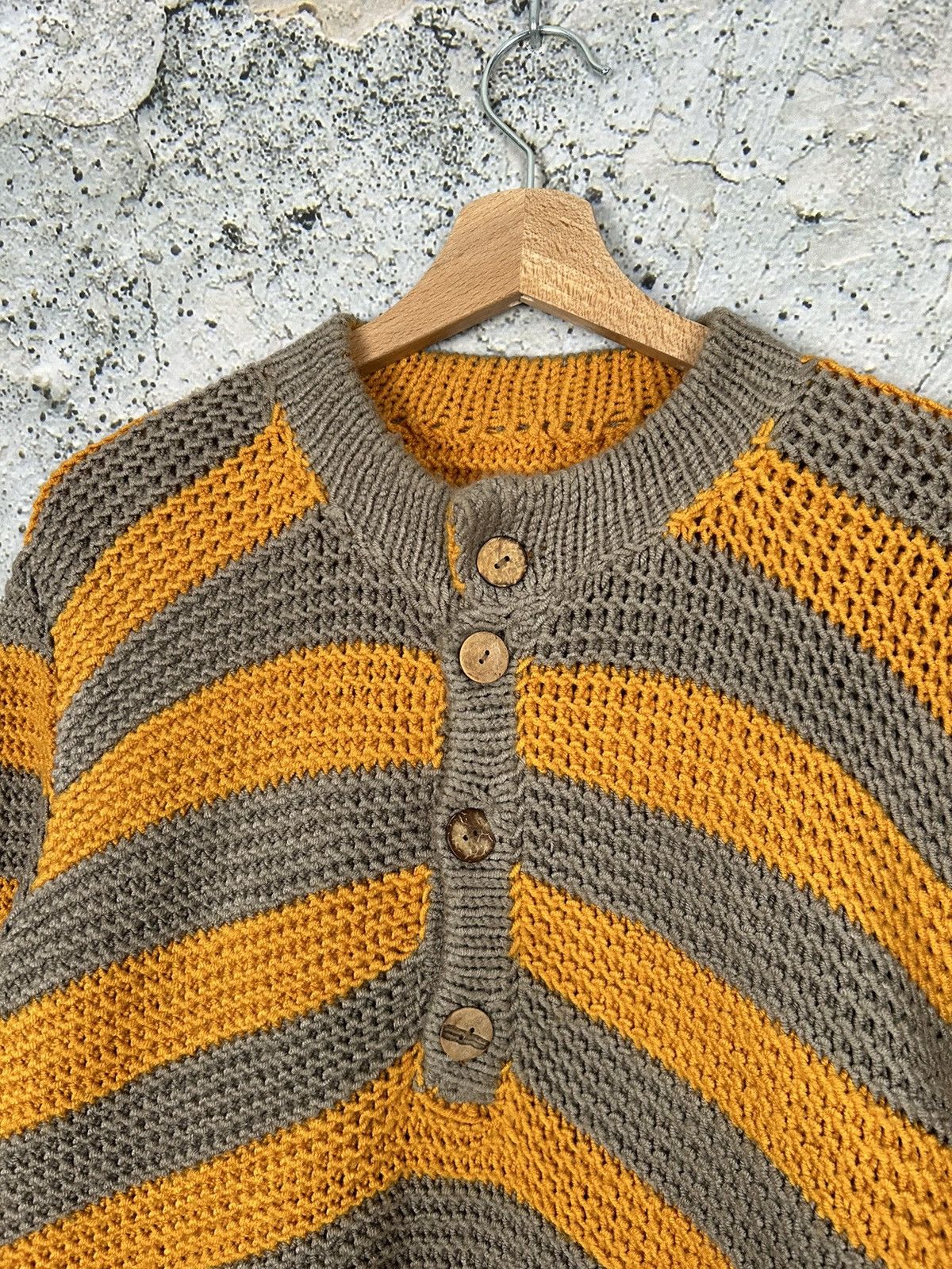 Vintage Vintage Stripped Knitted Sweater Grunge Rock Punk Skate Size US M / EU 48-50 / 2 - 3 Thumbnail