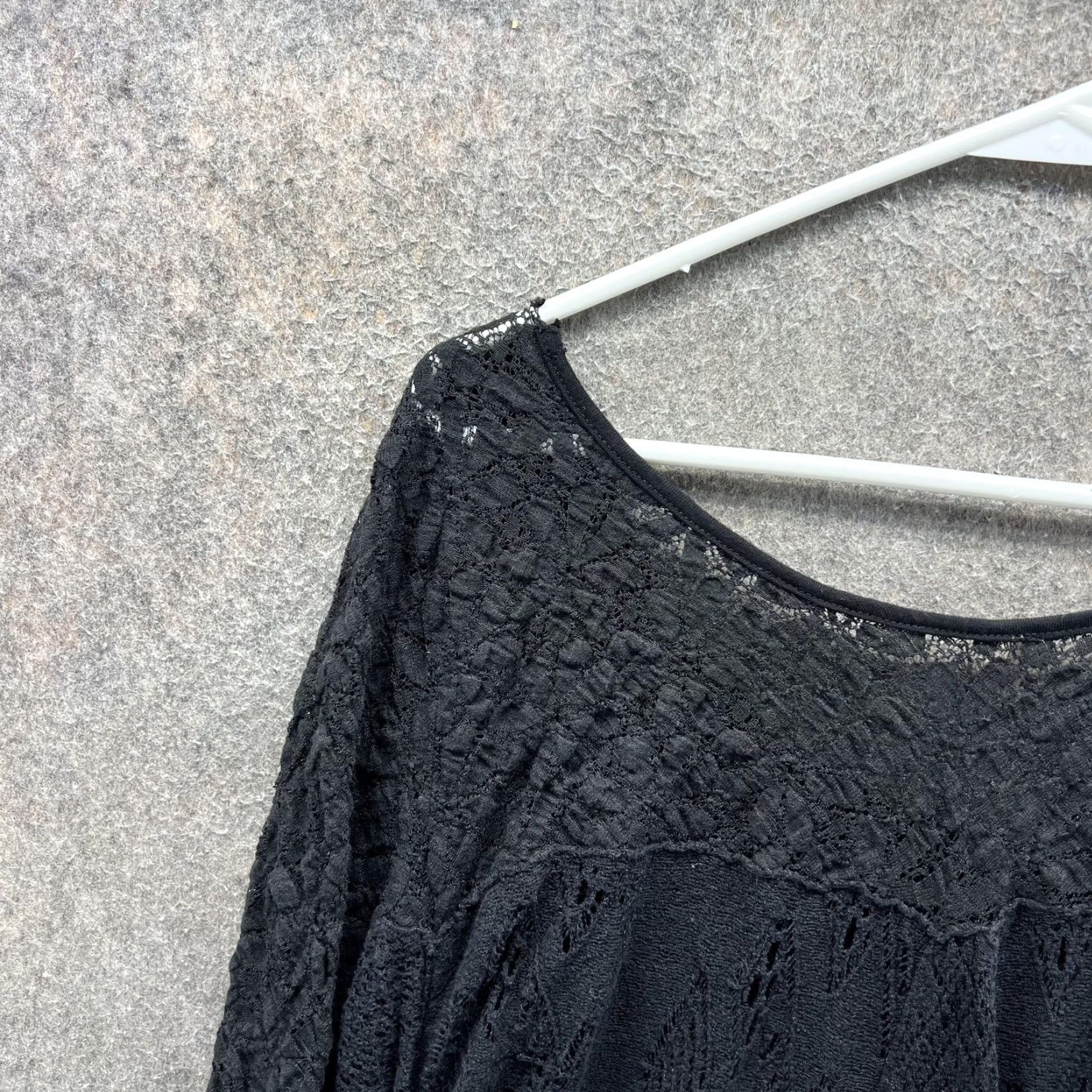 Free People VINTAGE Free People Sweater Shirt Womens Small Black Lace Knit Hi Low Tunic Boho Long Sleeve Size S / US 4 / IT 40 - 3 Thumbnail