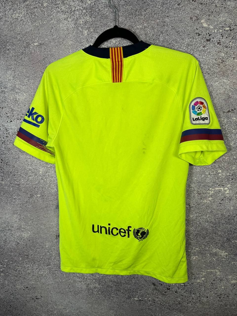 Nike Vintage FC Barcelona 2018/19 Away Nike Soccer Jersey Size US S / EU 44-46 / 1 - 16 Thumbnail