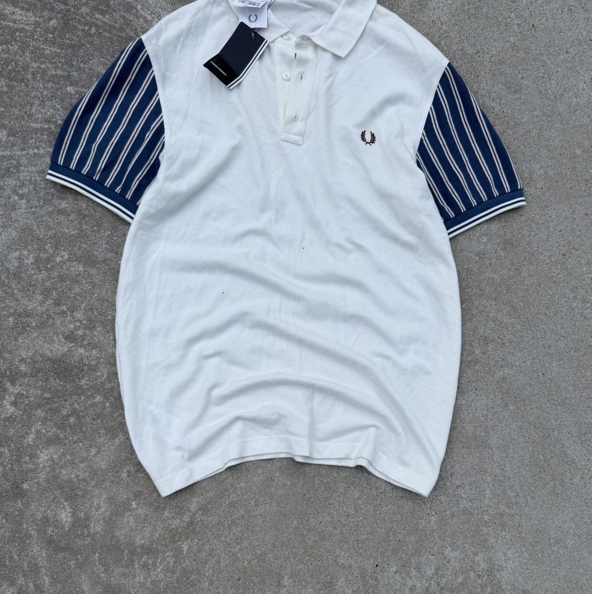 Fred Perry Fred Perry luxury avantgarde punk rock streetwear T-shirt Size US L / EU 52-54 / 3 - 3 Thumbnail