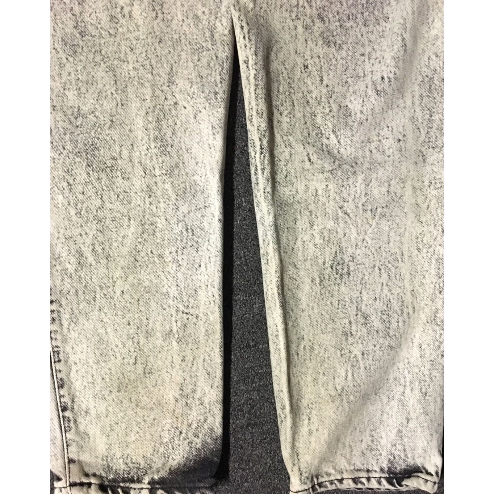 Levi's VINTAGE Levi's Jeans 550 Acid Wash Gray 28/31 USA 80s 90s Grunge Punk Trucker Rock Retro Mens Jeans Size US 28 / EU 44 - 4 Thumbnail