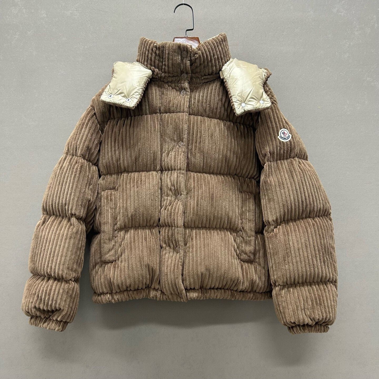 Moncler brown corduroy puffer jacket Moncler Daos series Size US M / EU 48-50 / 2 - 1 Thumbnail
