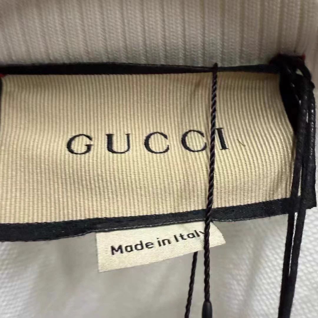 Gucci Gucci New w/ tags Red & Green Front/Back Logo XS Jacket Size XS / US 0-2 / IT 36-38 - 2 Thumbnail