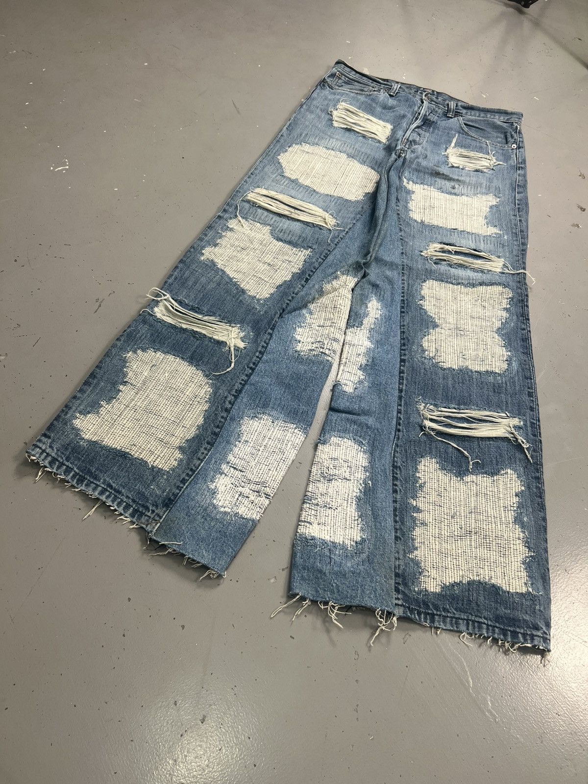 Levi's Rare vintage Levi’s distressed baggy fit denim Size US 34 / EU 50 - 2 Thumbnail