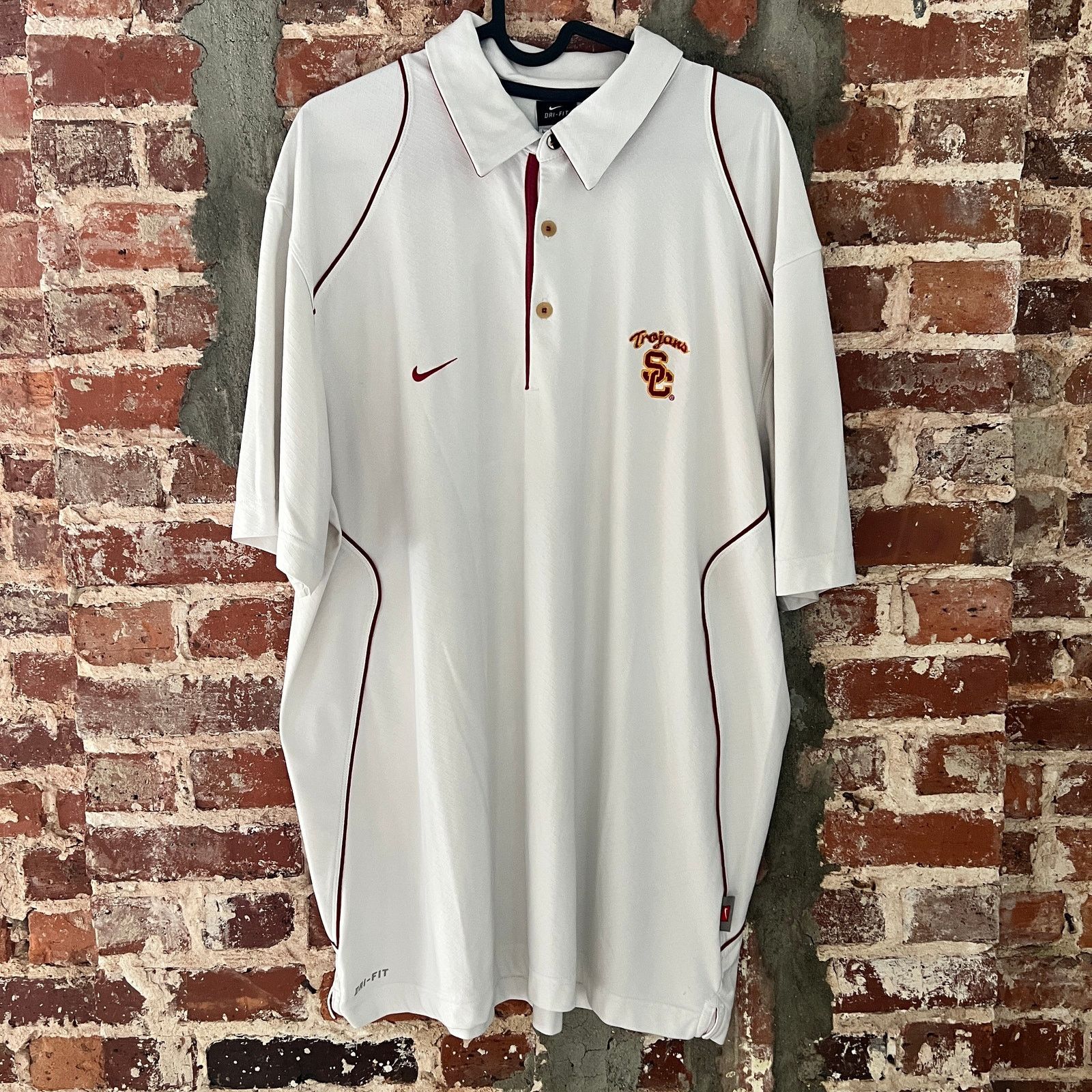 Nike Univ of Southern California USC Nike Mens Polo Shirt L 24x31 Size US L / EU 52-54 / 3 - 5 Thumbnail