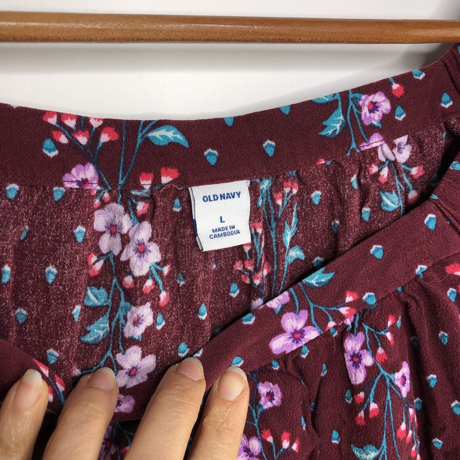 Old Navy Burgundy Old Navy Dark Floral Square Neckline Blouse Sz: L Size L / US 10 / IT 46 - 4 Thumbnail