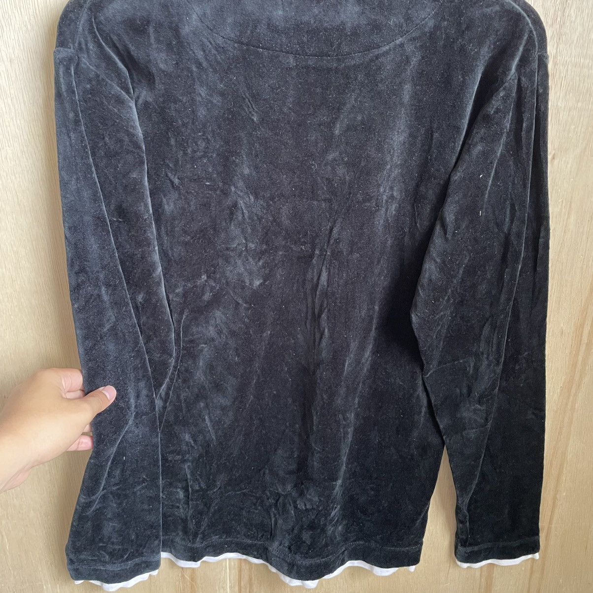 Japanese Brand Vintage Collin Ghotic Velvet Longsleeve Tees Size US M / EU 48-50 / 2 - 4 Thumbnail