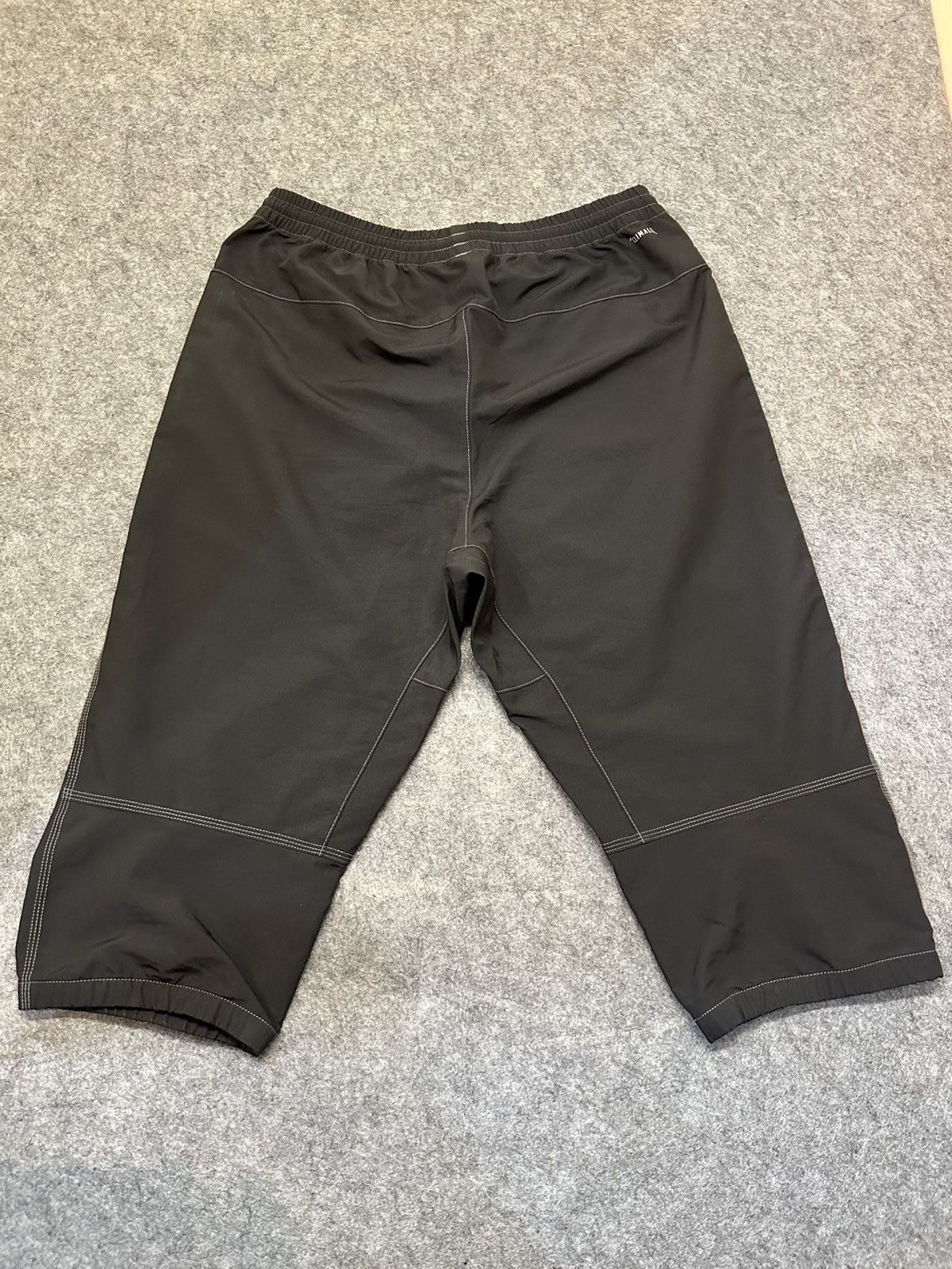 Adidas Adidas black three-quarter length training pants. Size US 31 - 2 Thumbnail