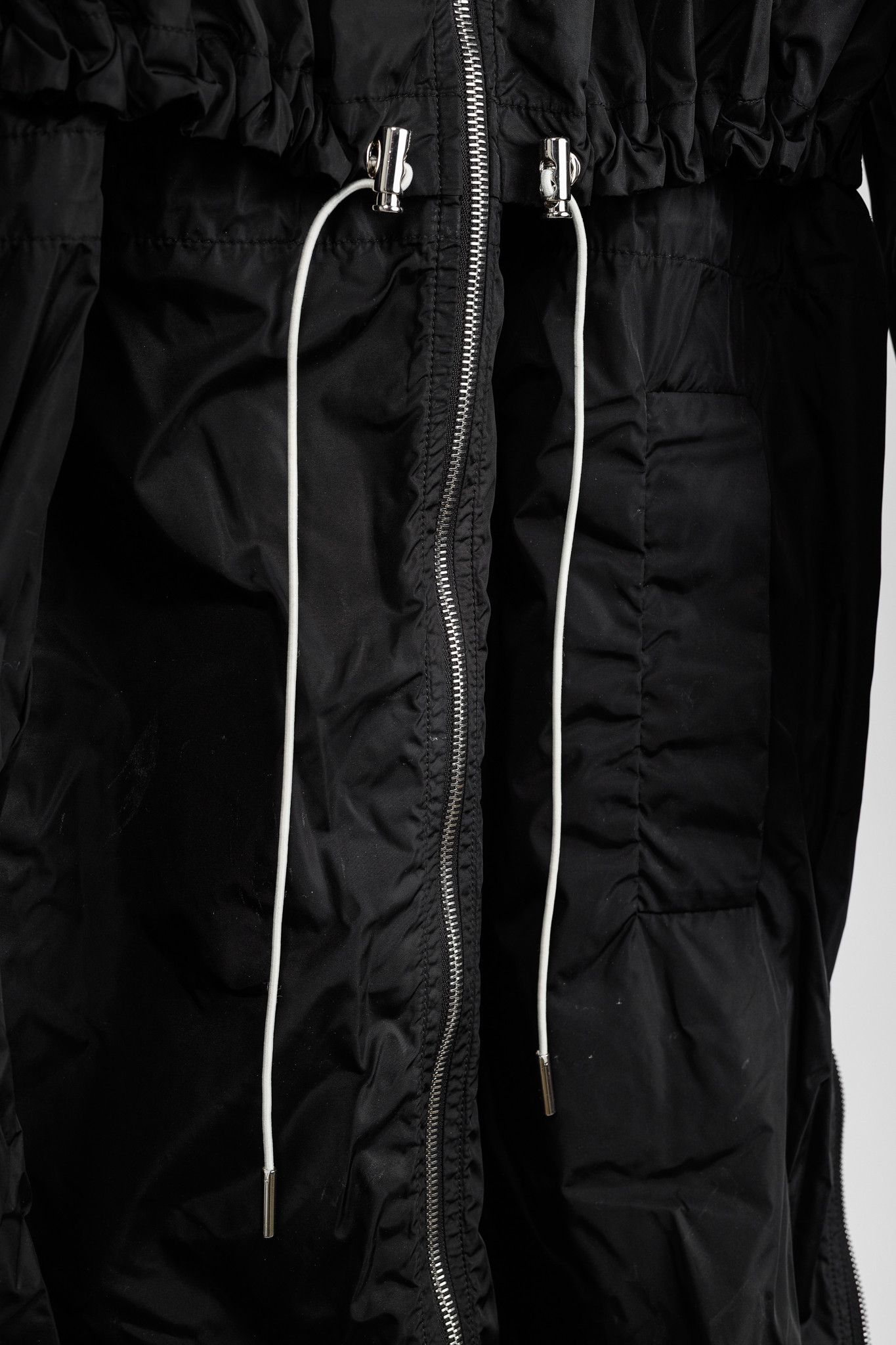 Louis Vuitton Louis Vuitton Noir Nylon Logo-Print Sporty Long Parka Size L / US 10 / IT 46 - 9 Thumbnail