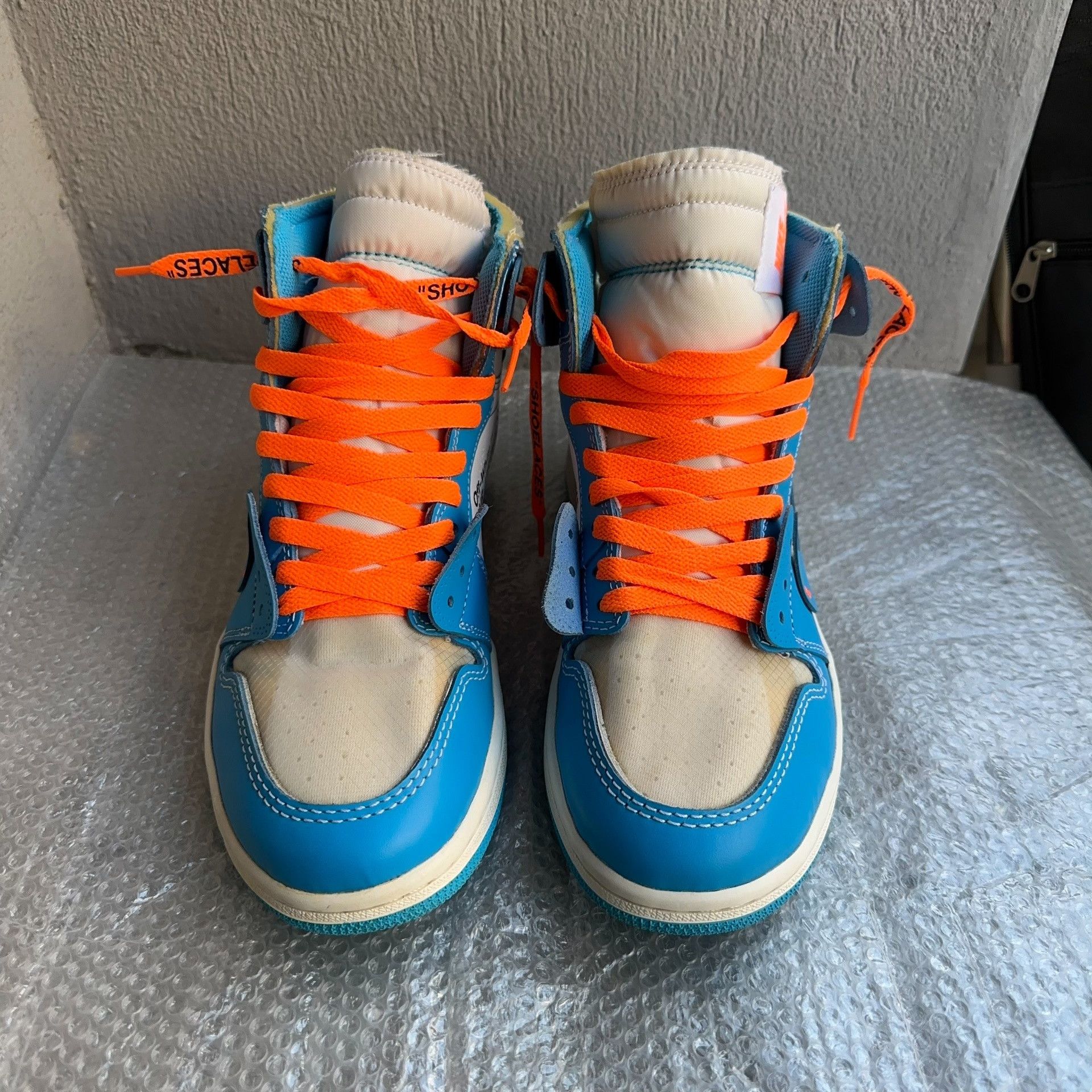 Off-White Air Jordan 1 Off-White UNC Blue Size US 5 / EU 37 - 2 Thumbnail