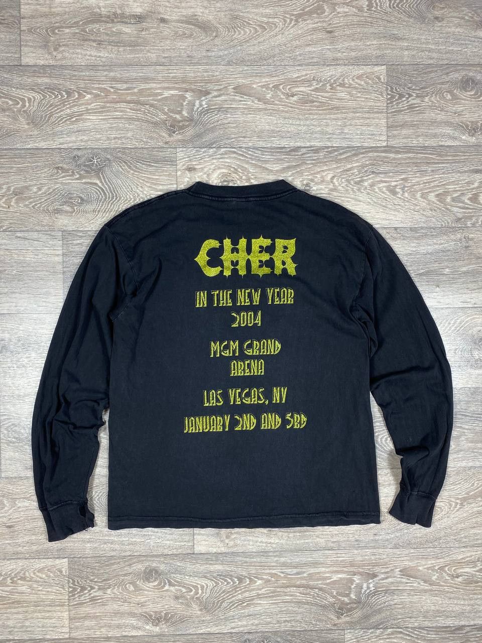 Band Tees Rare Cher 2005 MGM New Year Gold Glitter Long Sleeve Size US L / EU 52-54 / 3 - 2 Thumbnail