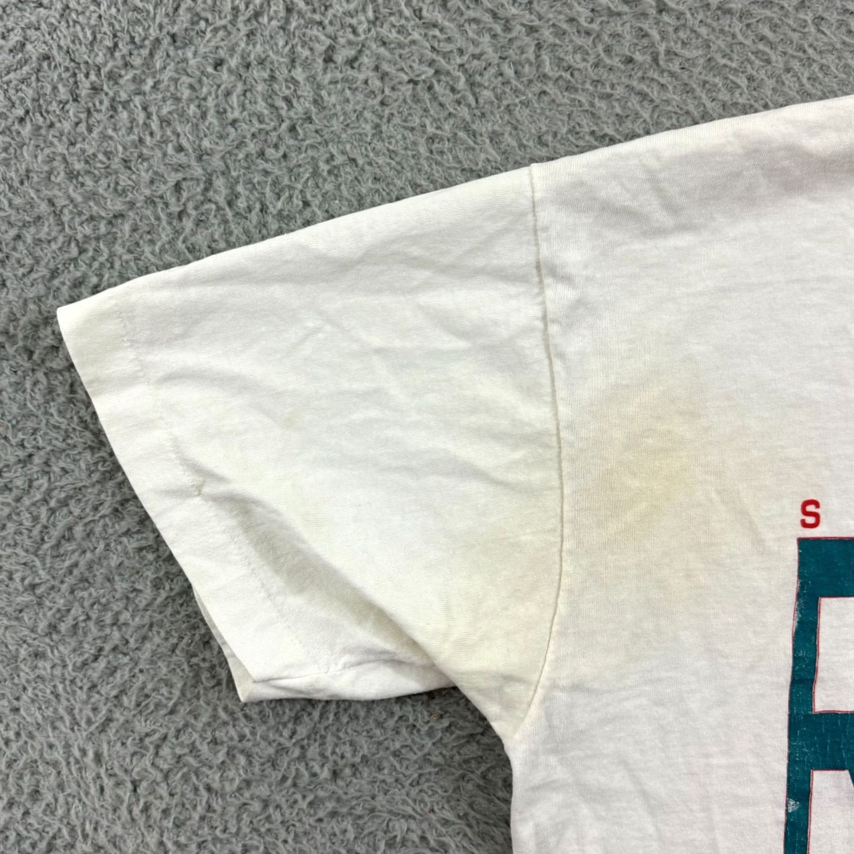 Fruit Of The Loom VINTAGE Fruit of the Loom Shirt XL Mens White 90s College Football Short Sleeve Shirt Size US XL / EU 56 / 4 - 4 Thumbnail