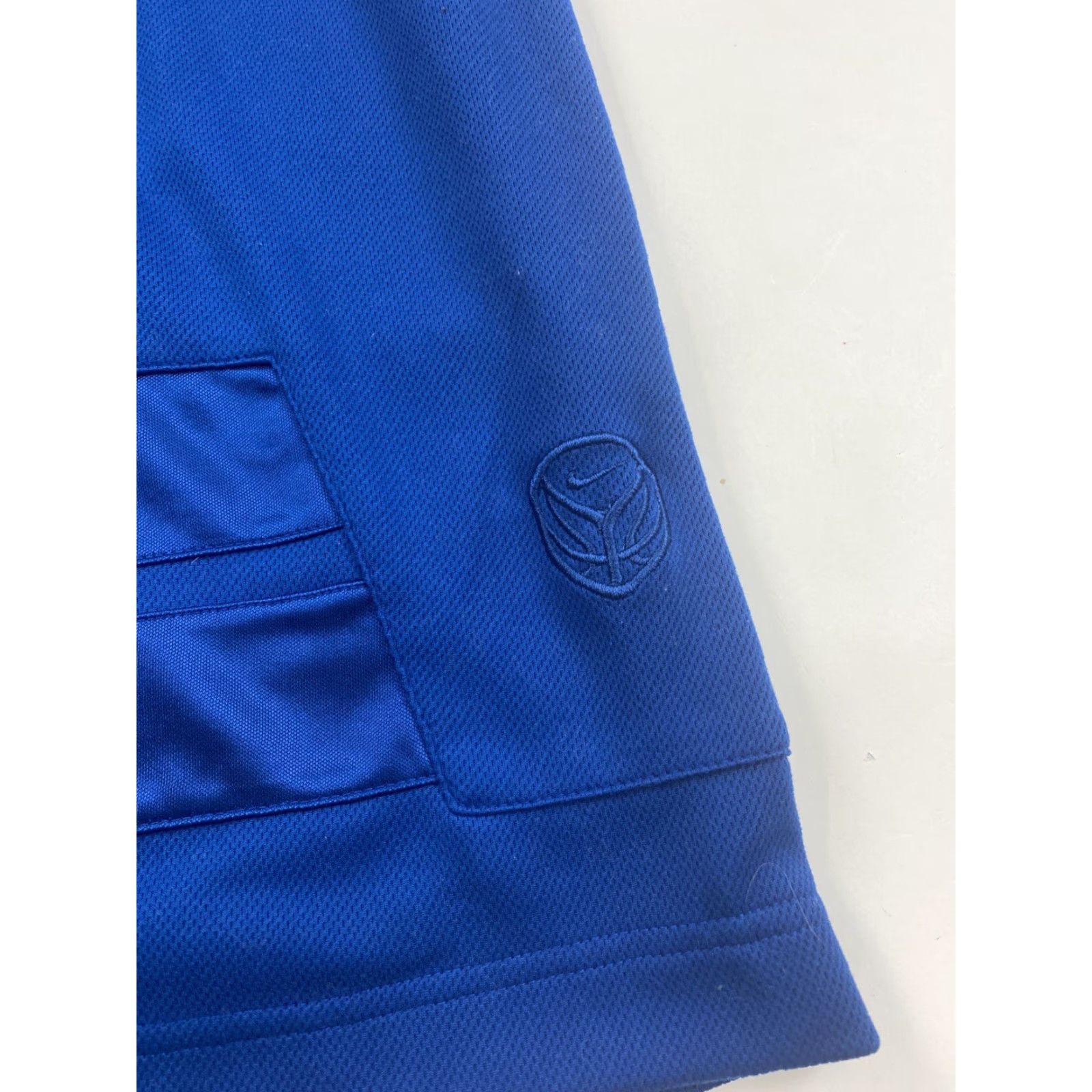Nike VINTAGE Nike Basketball Shorts Mens Large Blue Embroidered Swoosh 90s Sports Size US 33 - 4 Thumbnail