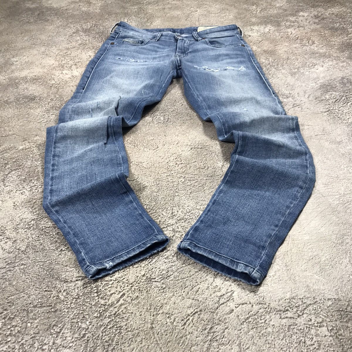 Vintage Vintage Y2K Diesel Distressed Low Rise Baggy Jeans Streetwea Size US 26 / EU 42 - 1 Thumbnail