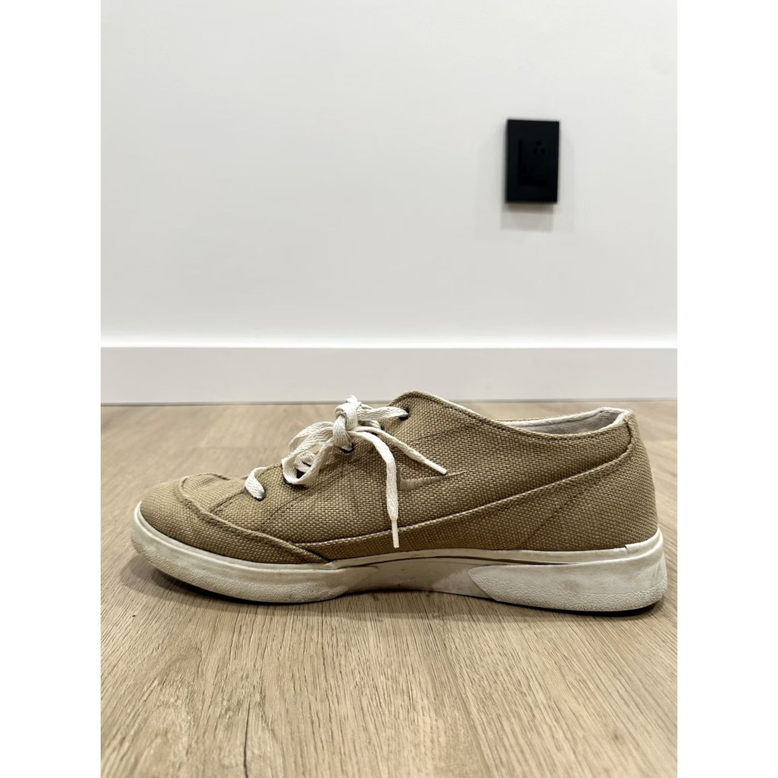 Nike VINTAGE Nike GTS Tan Swoosh Canvas Men Size 11 Athletic Sneaker Size US 10 / EU 43 - 6 Thumbnail