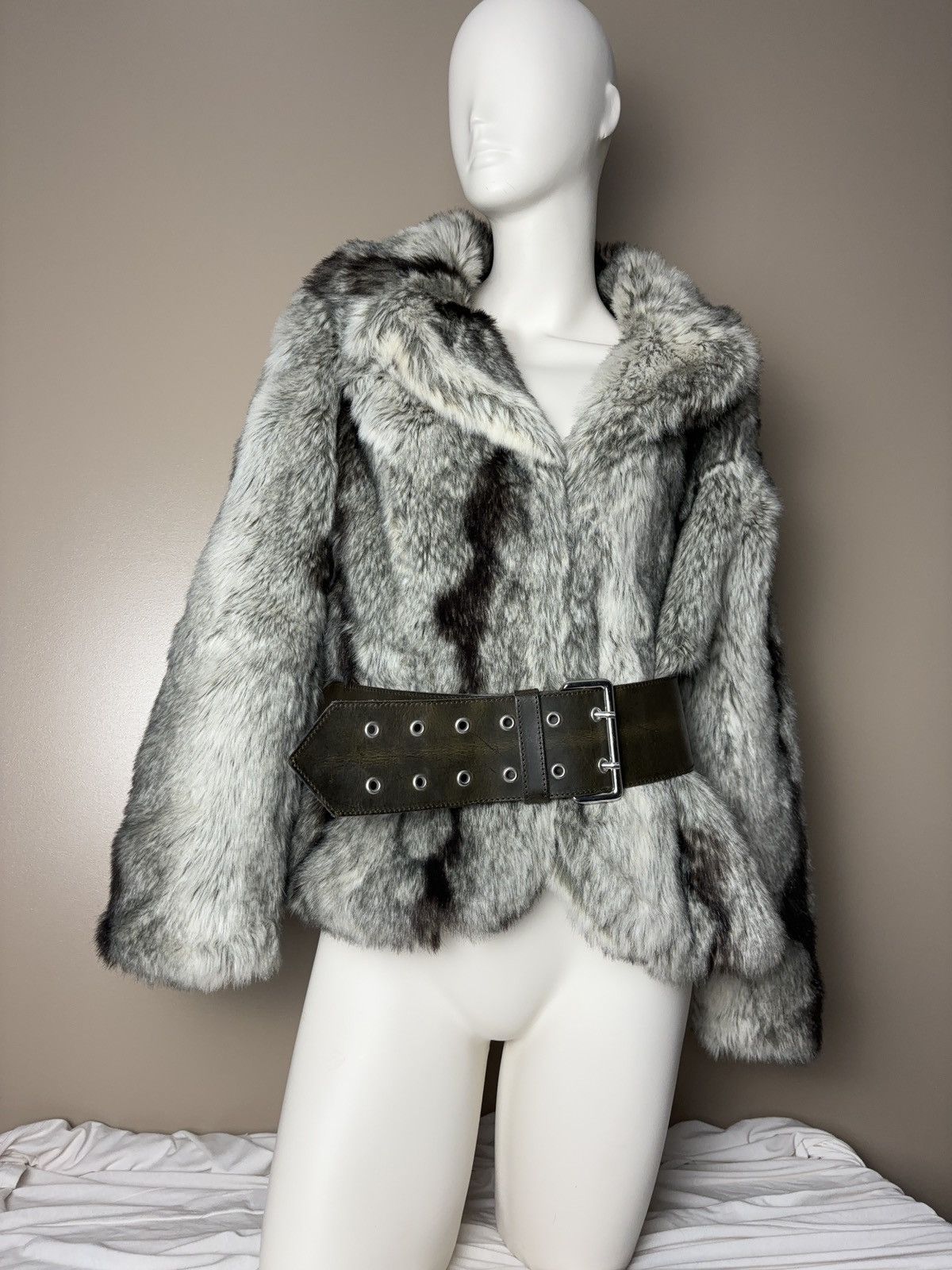 Vintage Vintage amazing faux fur coat fluffy opium coat Size L / US 10 / IT 46 - 1 Thumbnail
