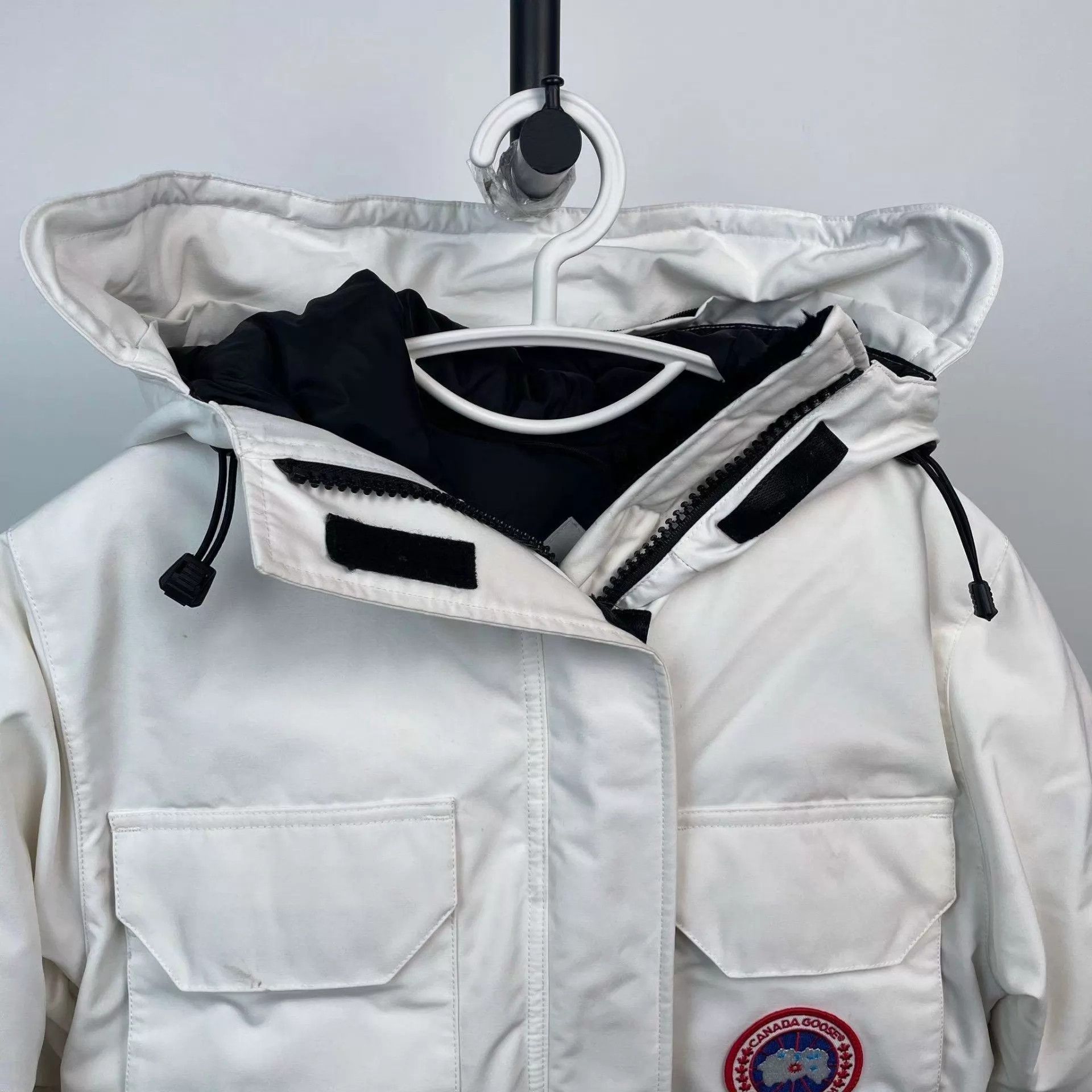 Canada Goose Canada Goose long white puffer coat XS Size XS / US 0-2 / IT 36-38 - 2 Thumbnail