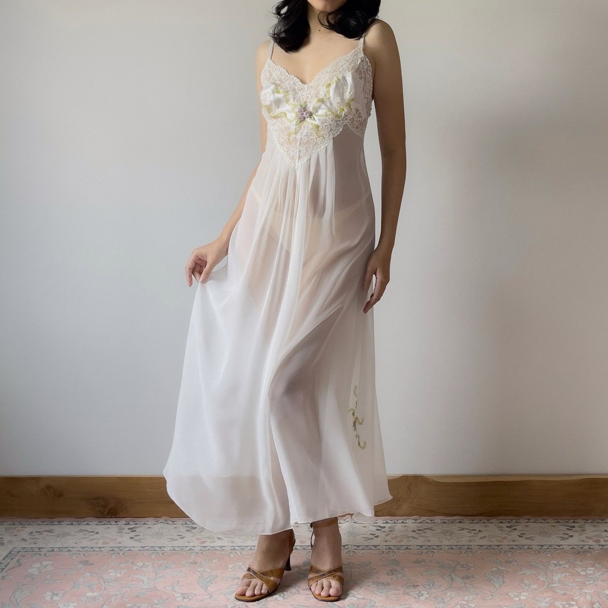 Victoria's Secret × Vintage Romantic White Chiffon Sheer Slip Gown (S-M) Size M / US 6-8 / IT 42-44 - 7 Thumbnail