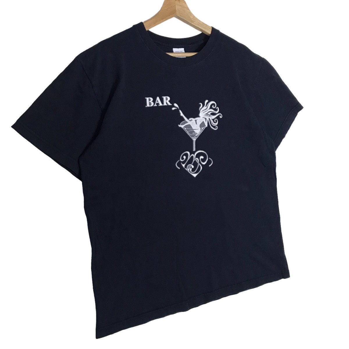 Vintage Vintage 90s Bar And Girl Pop Art Printed Tee Shirt Size US L / EU 52-54 / 3 - 4 Thumbnail