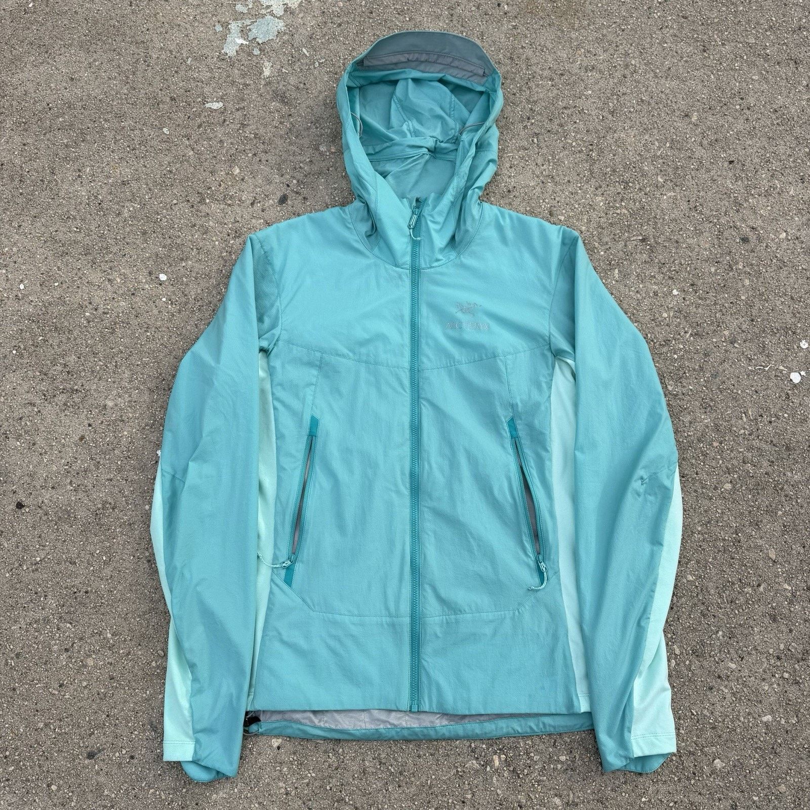 Arc'teryx Arcteryx Blue Tenquille Hooded Jacket Sz S Women Windbreaker Size US S / EU 44-46 / 1 - 1 Thumbnail
