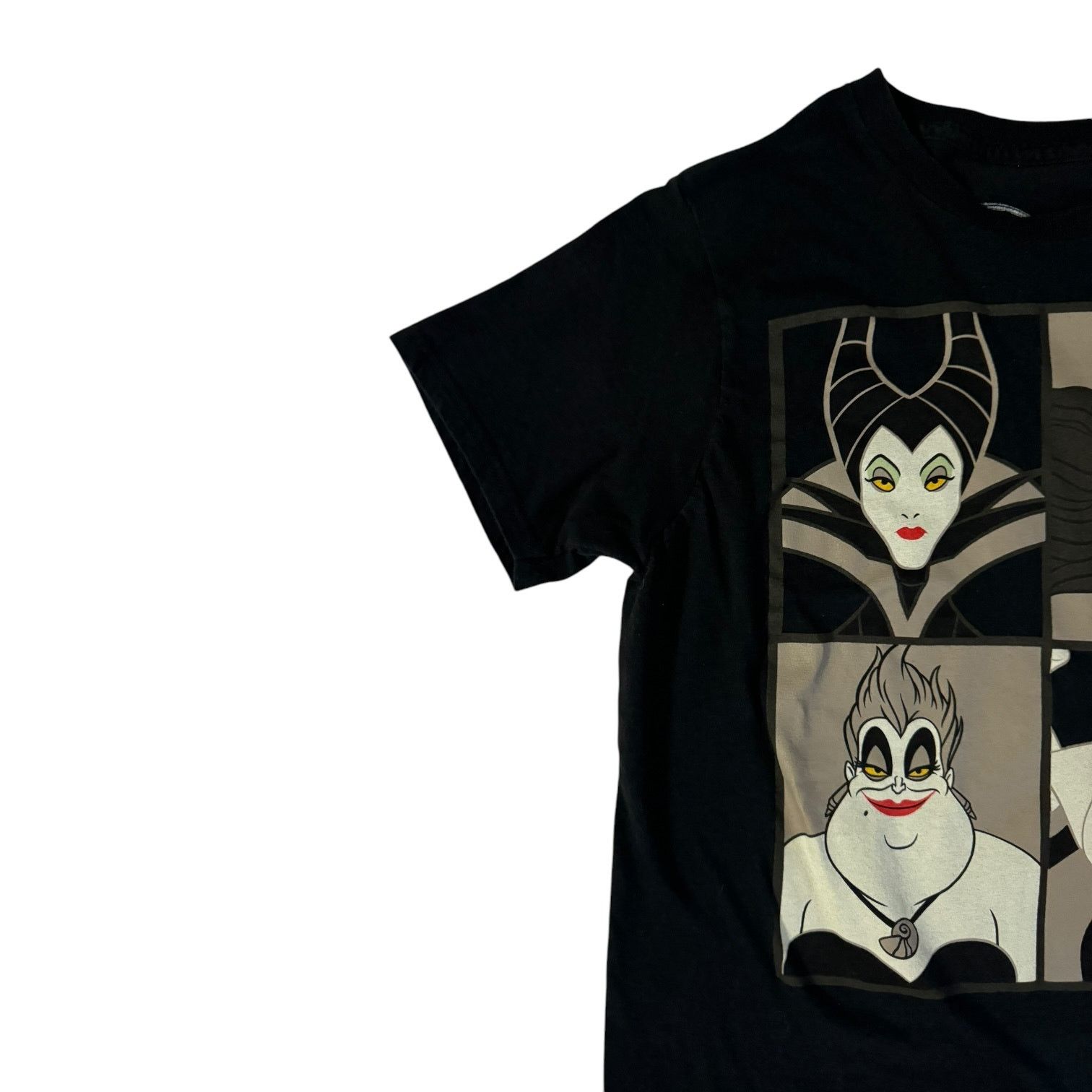 Disney Disney Maleficent Cruella Ursula Queen of Hearts T Shirt SM Size US S / EU 44-46 / 1 - 4 Thumbnail