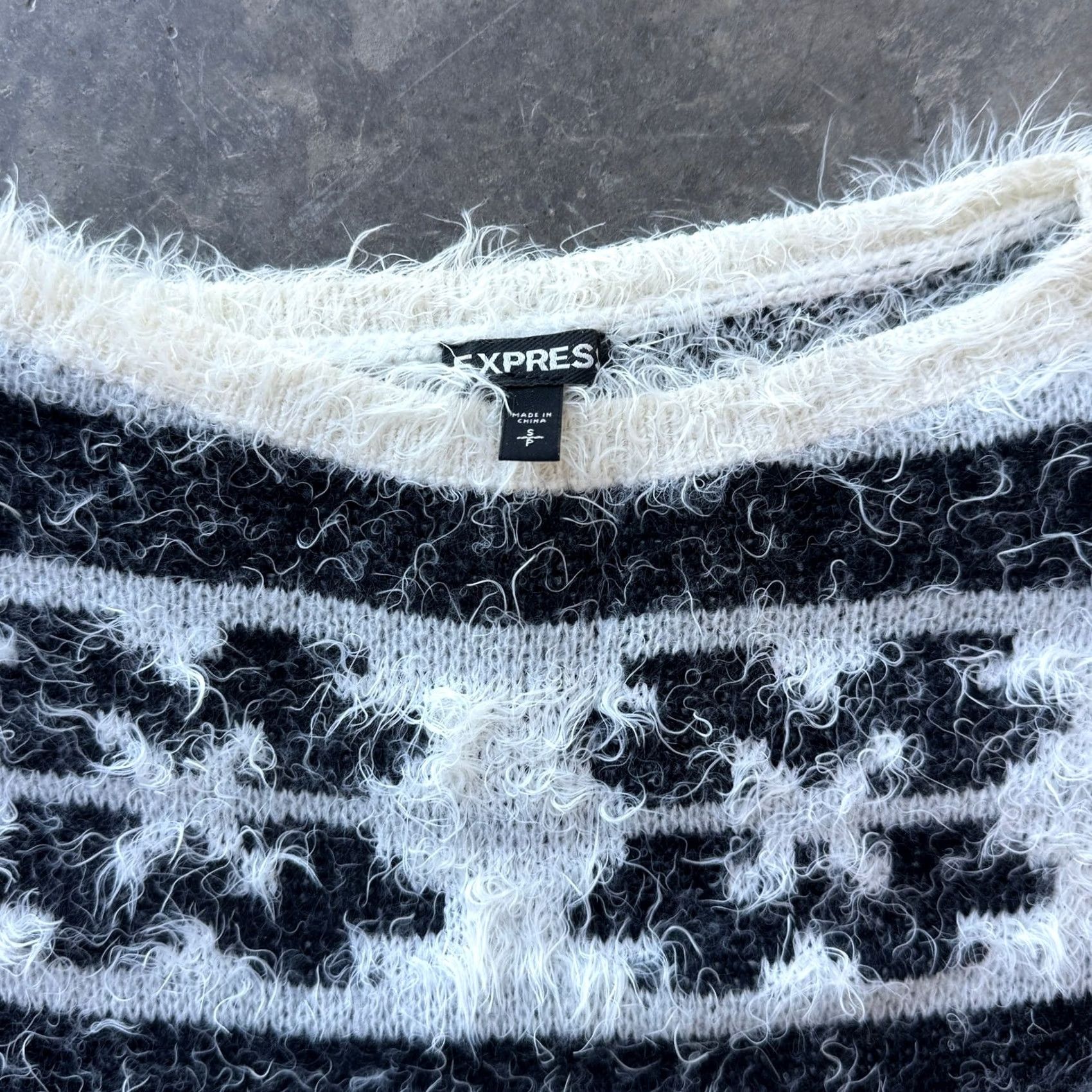 Express VINTAGE Y2K Express Grandmacore Pullover Fluffy Aztec Pattern Sweater Small Size S / US 4 / IT 40 - 3 Thumbnail