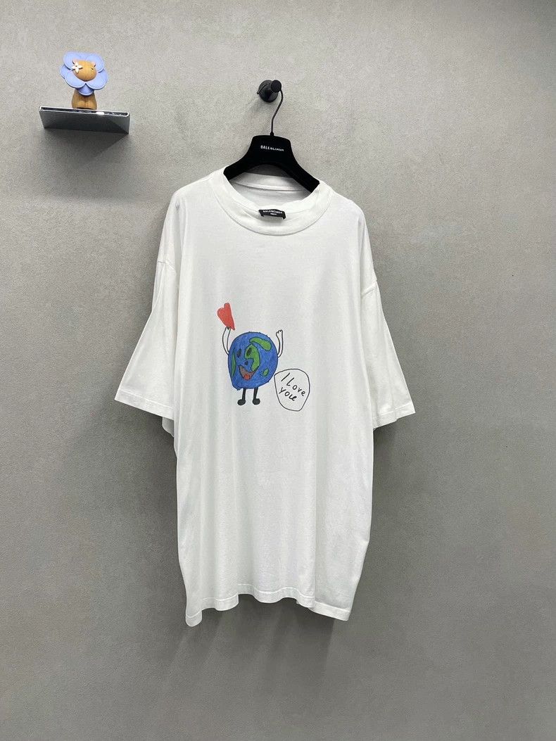Balenciaga Balenciaga Earth Printed White Short Sleeve Size US S / EU 44-46 / 1 - 3 Thumbnail