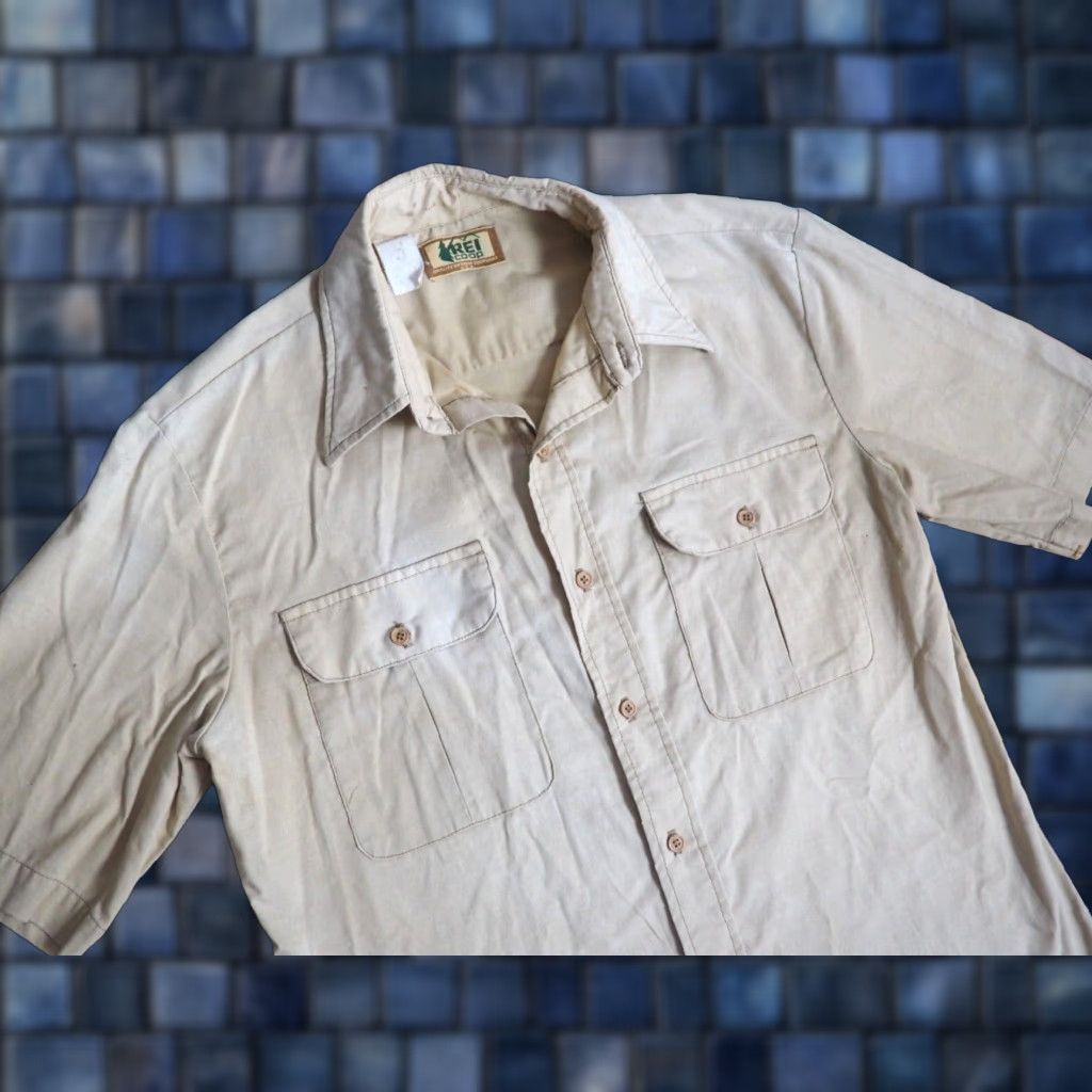 Vintage VINTAGE REI Co-op Button-Front Shirt Mens M 70s Sun Faded Cotton Beige Grunge Outdoor Pocket Shirt Size US M / EU 48-50 / 2 - 1 Thumbnail