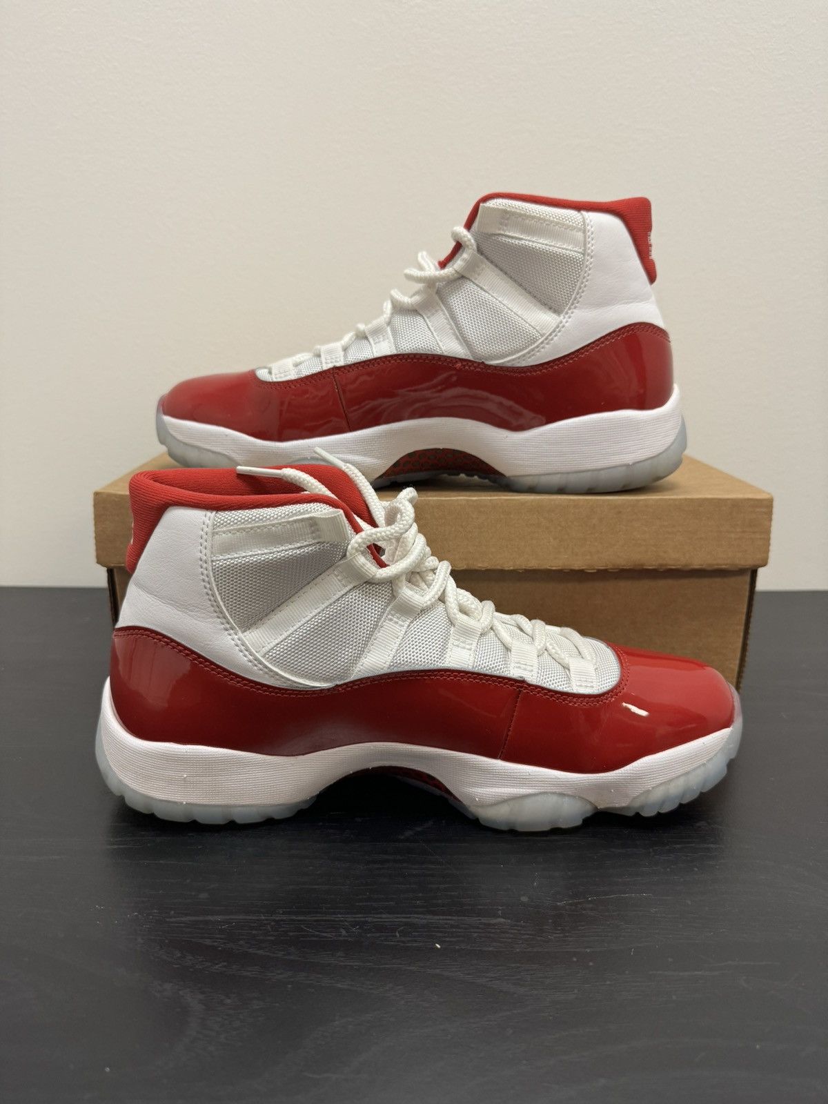 Jordan Brand Jordan 11 cherry Size US 9.5 / EU 42-43 - 2 Thumbnail