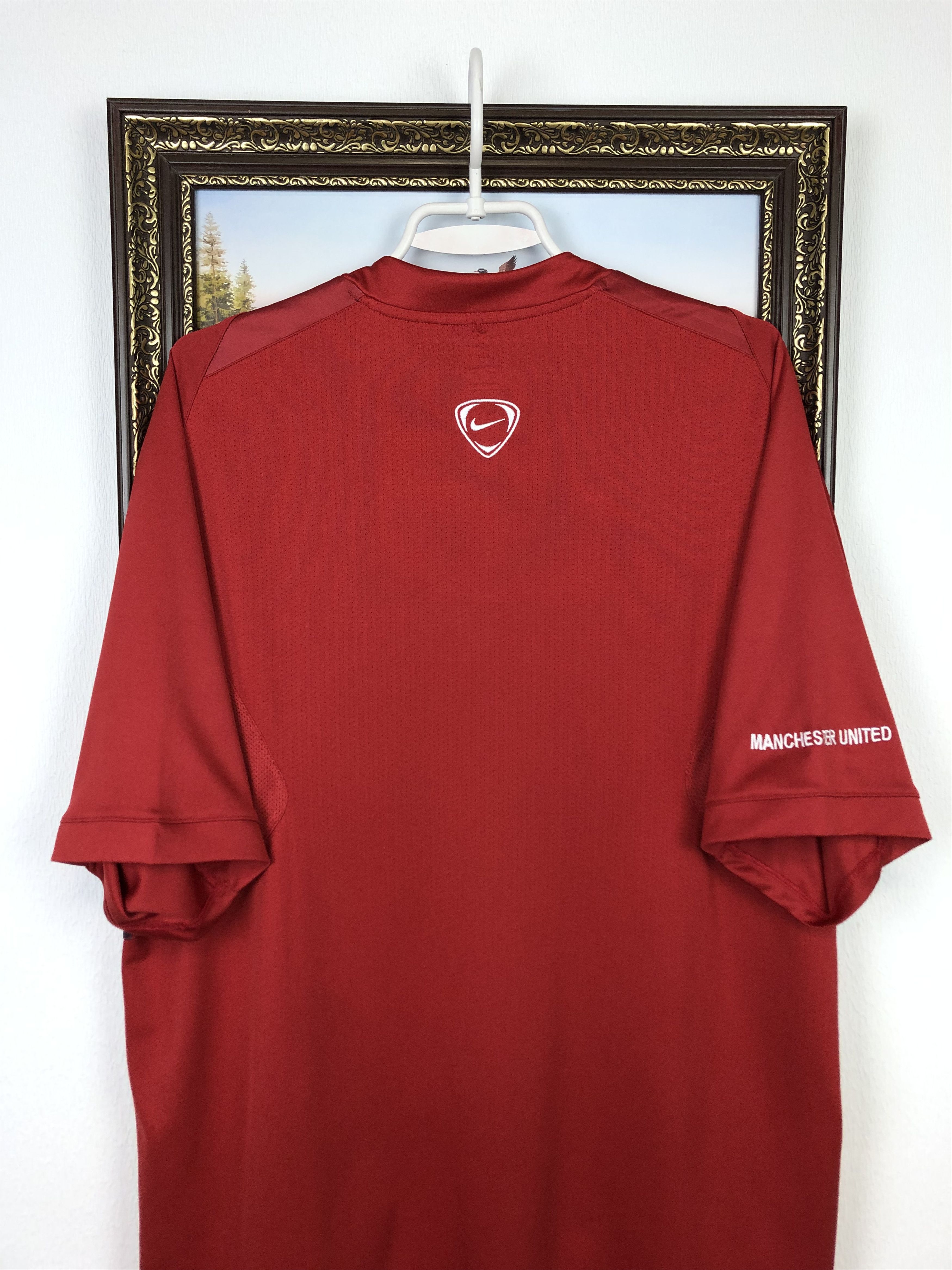 Nike Vintage Nike Manchester United Football Shirt Train Tee Hype Size US L / EU 52-54 / 3 - 12 Thumbnail