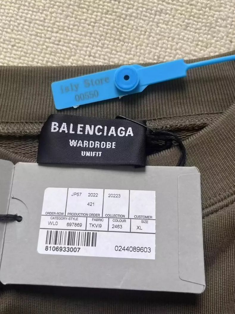 Other Balenciaga Solid monogram Logo printed crewneck pullover s Size US XL / EU 56 / 4 - 4 Thumbnail