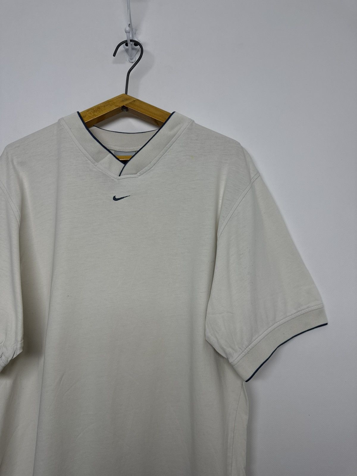 Nike Nike vintage Center logo T-shirt Size US M / EU 48-50 / 2 - 5 Thumbnail