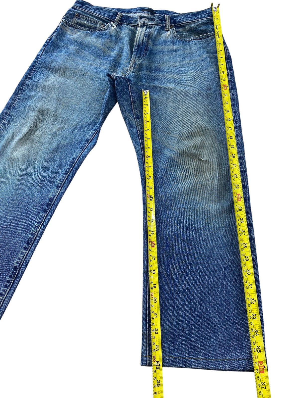 Uniqlo Uniqlo Faded Blue Wash Style Straight Leg Jeans Size US 35 - 8 Thumbnail