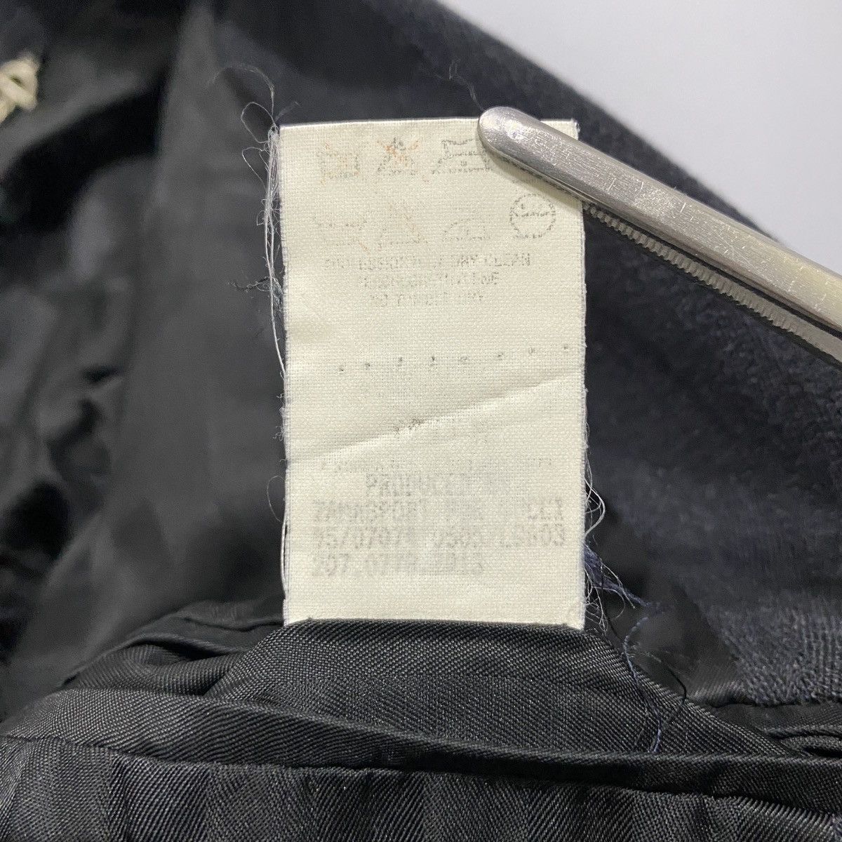Gucci 1995 Gucci - Tom Ford Single Breasted Striped Blzer Size M / US 6-8 / IT 42-44 - 12 Thumbnail
