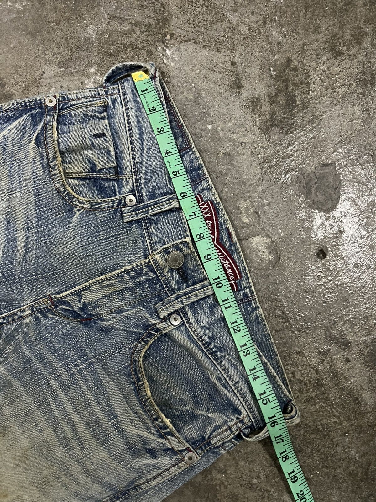If Six Was Nine LIBERTO DISTRESSED FADED JEAN Size US 32 / EU 48 - 17 Thumbnail