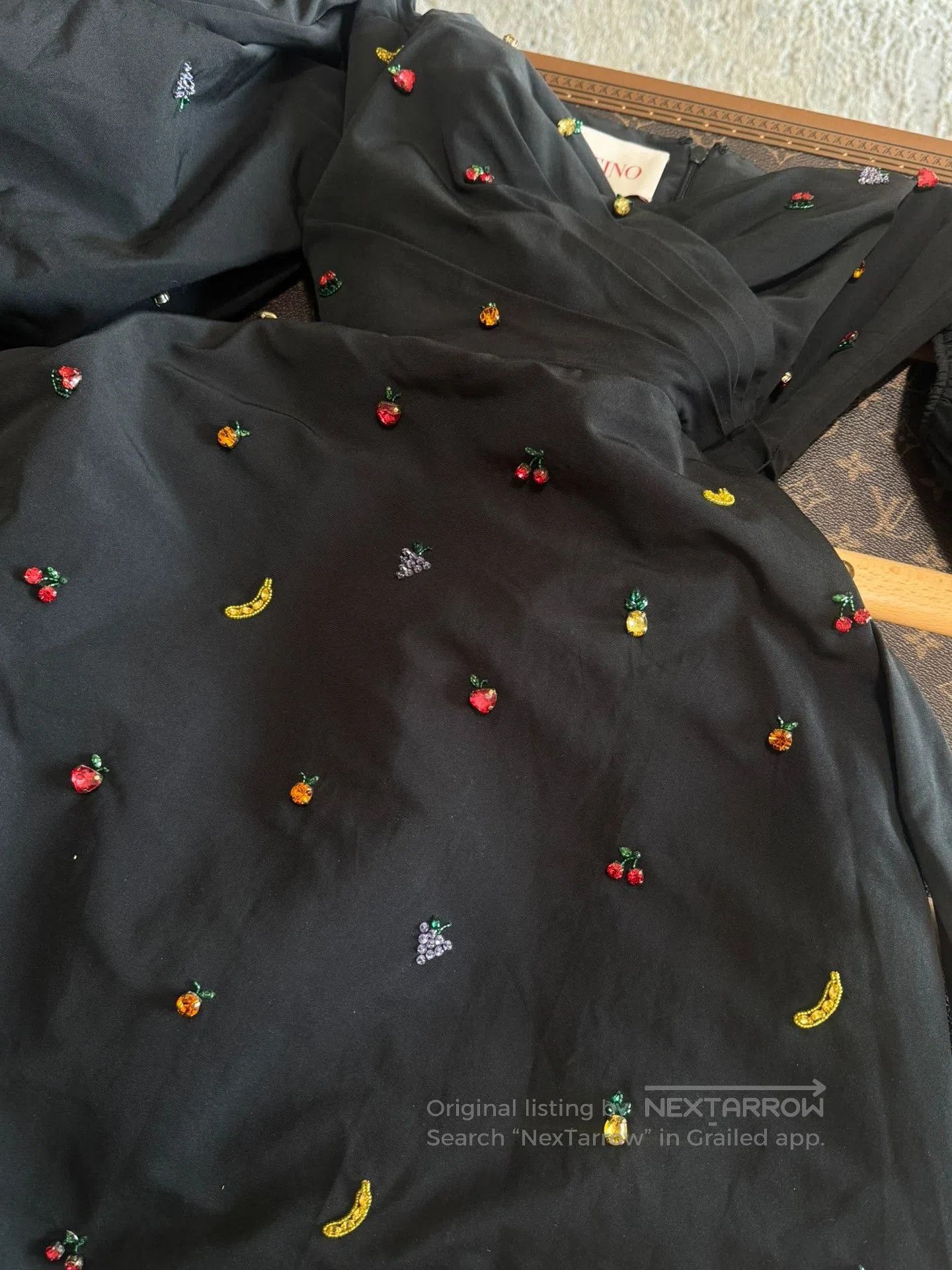 Valentino Valentino Fruit Embroidery Off. Size S / US 4 / IT 40 - 5 Thumbnail