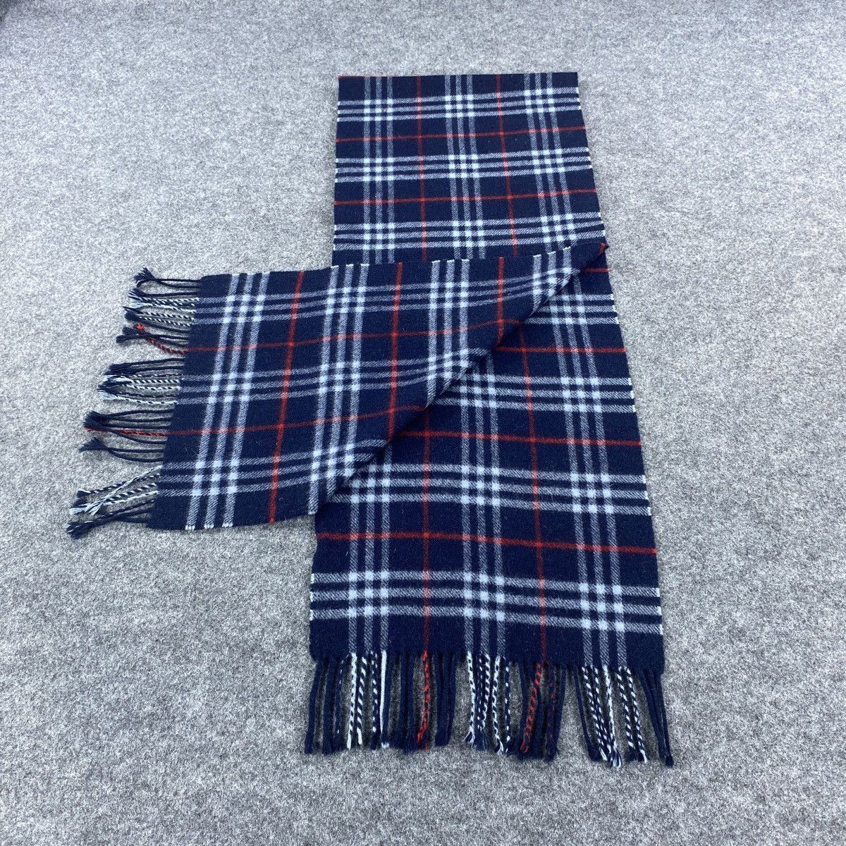 Burberry × Vintage Burberrys Scarf # Muffler # Neckwear # D671 Size ONE SIZE - 5 Thumbnail