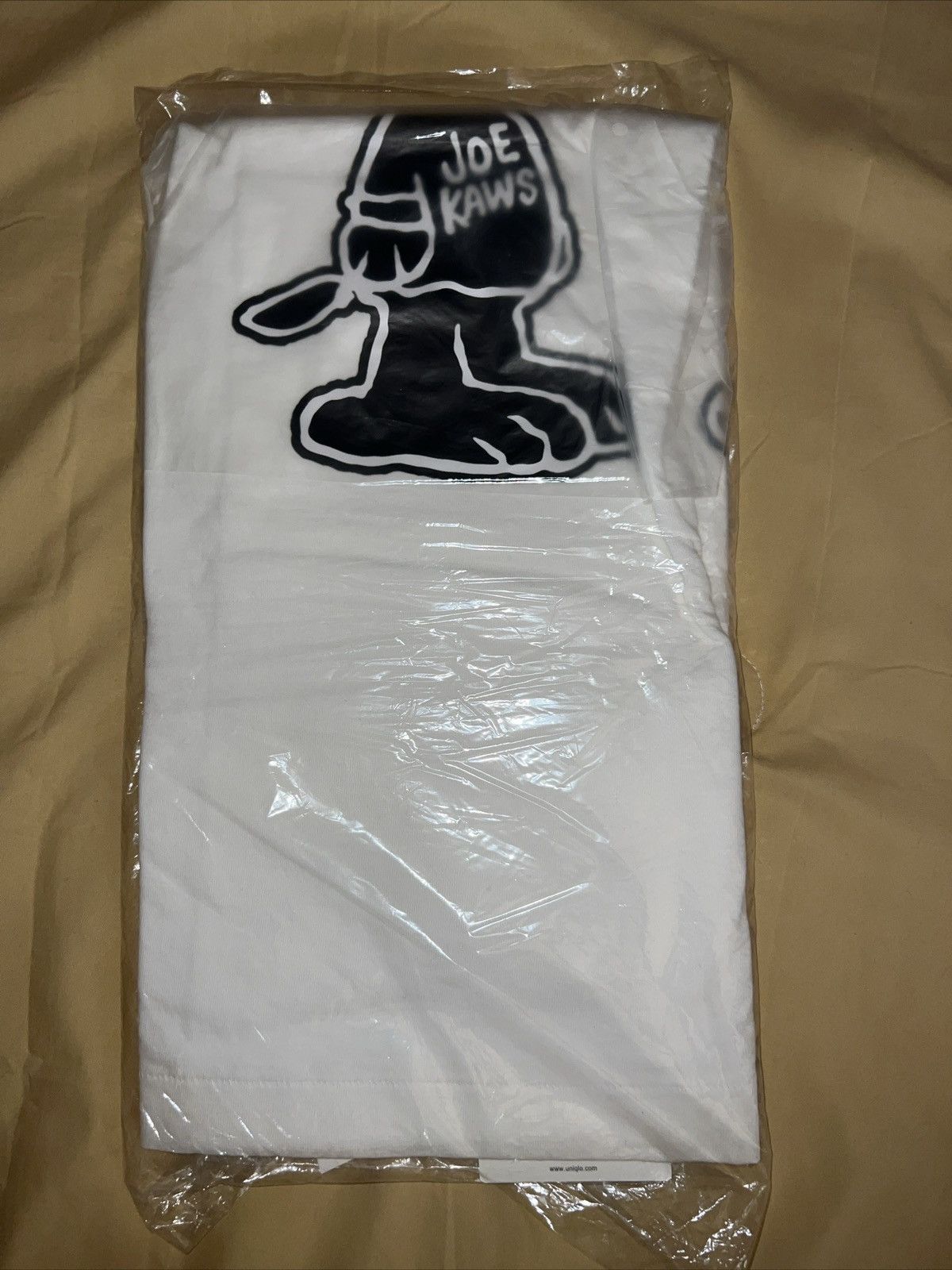 Uniqlo KAWS x Uniqlo x Peanuts Joe Kaws Yawn Outline Tee Size US L / EU 52-54 / 3 - 2 Thumbnail
