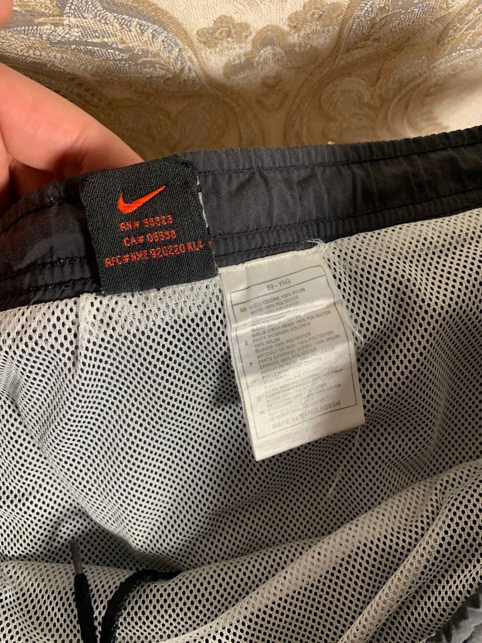 Nike VERY RARE NIKE RETRO NYLON SHORTS BIG LOGO DRILL Y2K 90s SK8 Size US 32 / EU 48 - 4 Thumbnail