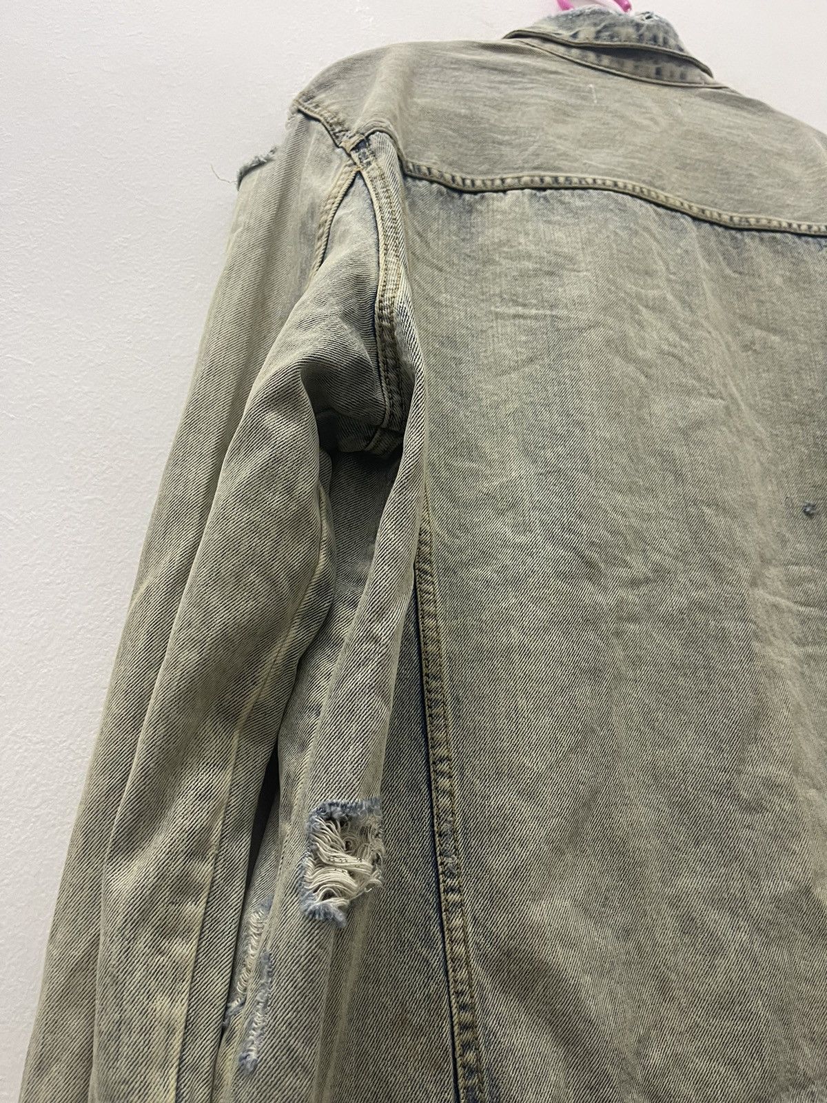 Coachella Rare COACHELLA X H&M Distressed Denim Jacket Size US L / EU 52-54 / 3 - 10 Thumbnail