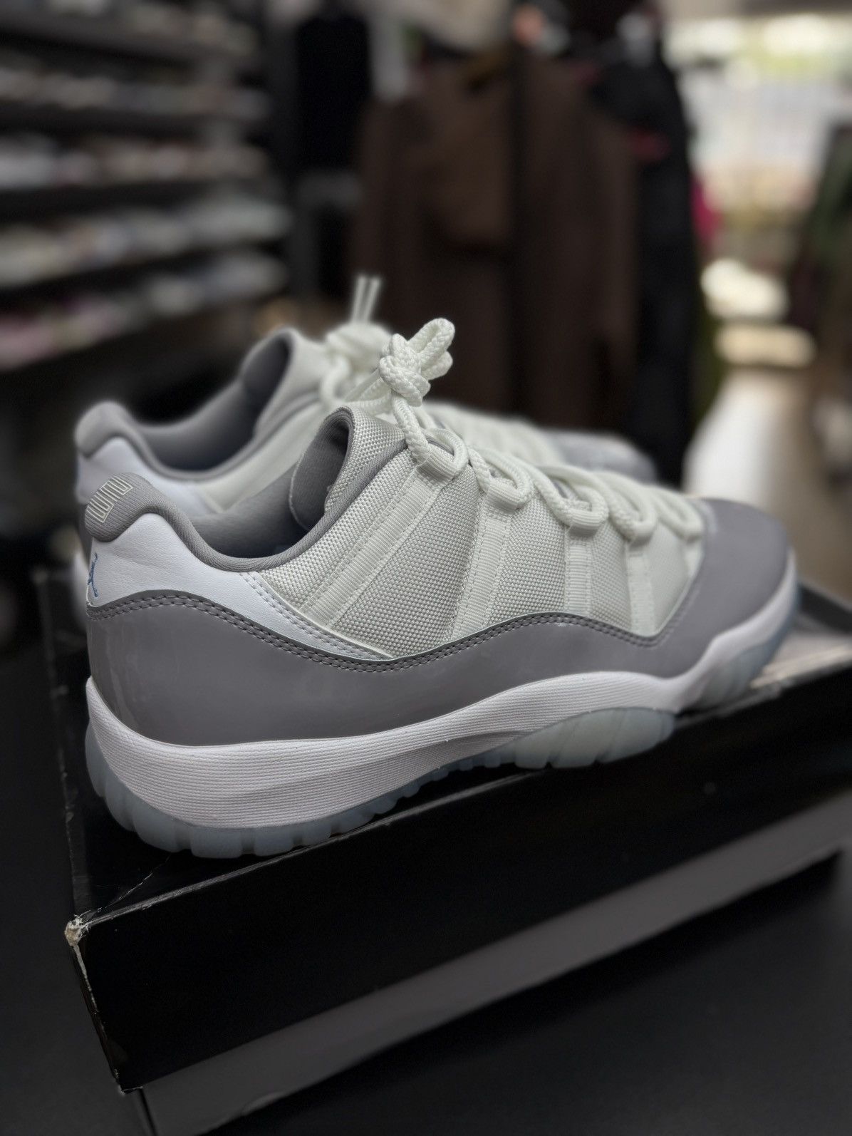 Jordan Brand Air Jordan 11 Retro Low Cement Grey White UNC Blue Size 13 Size US 13 / EU 46 - 14 Thumbnail
