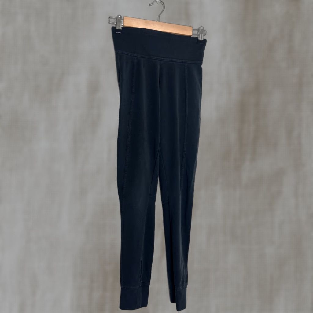 Nike Nike Sportswear Essential Logo Leggings Womens Small Black Skinny 29in Inseam Athletic Yoga Gym & Training Nike Pro Size 28" / US 6 / IT 42 - 1 Thumbnail