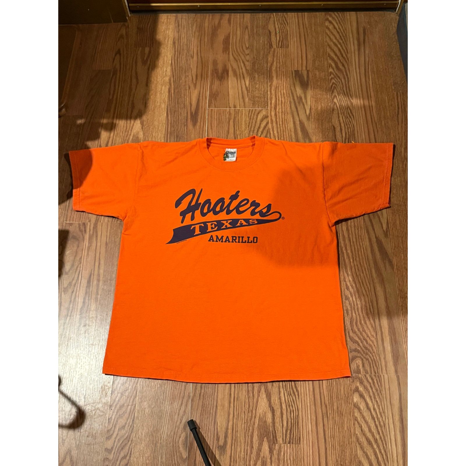 Gildan True Vintage Hooters Amarillo Texas Size US XL / EU 56 / 4 - 1 Thumbnail