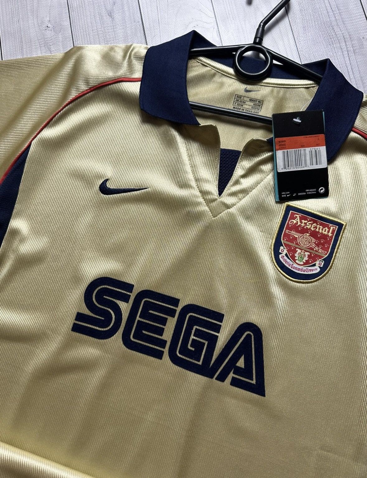 Nike × Vintage Vintage Arsenal soccer jersey Nike Gold women's L rare Size L / US 10 / IT 46 - 2 Thumbnail