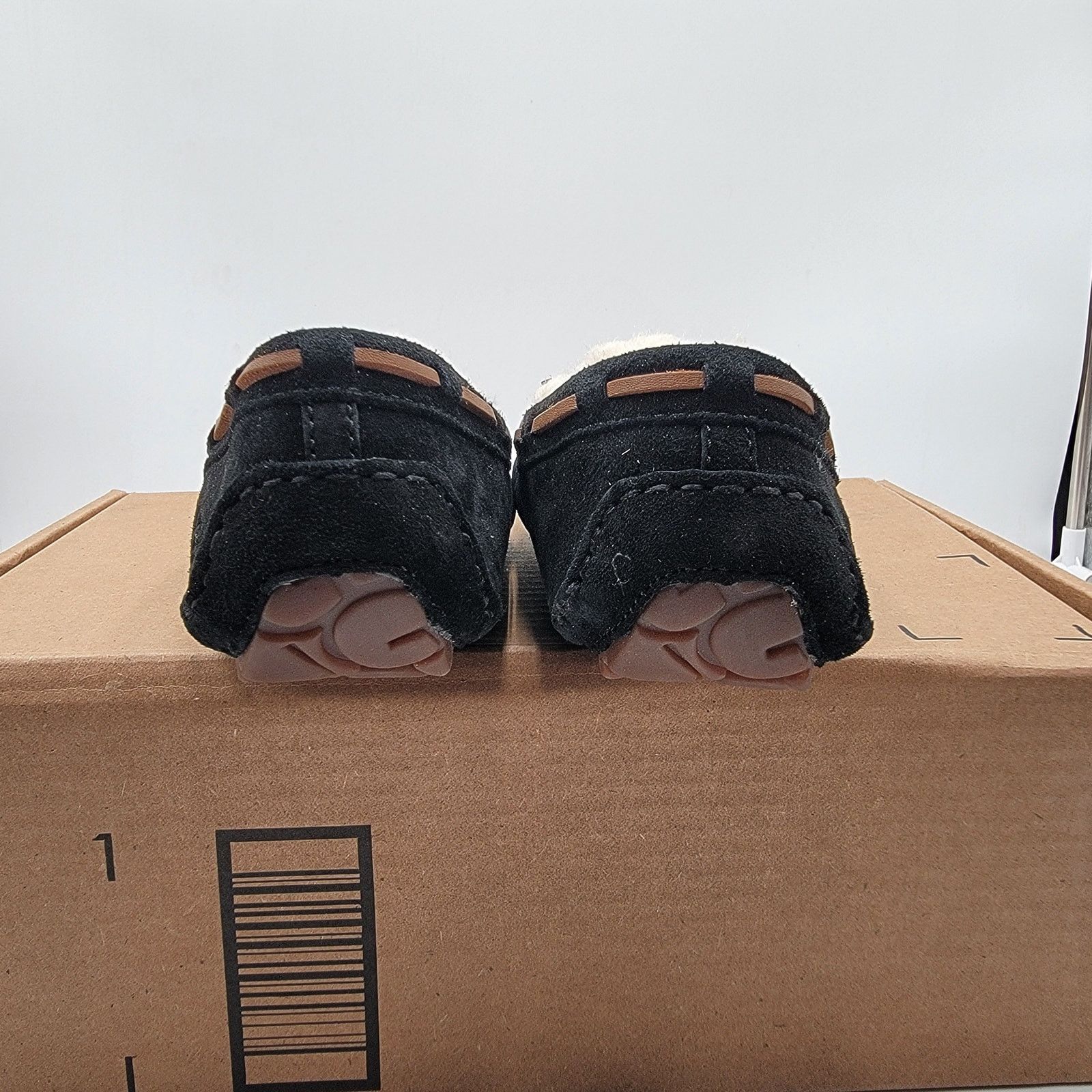 Ugg UGG Dakota Black Slipper, Women's Size 5, Wool Lined (159) Size US 5 / IT 35 - 4 Thumbnail