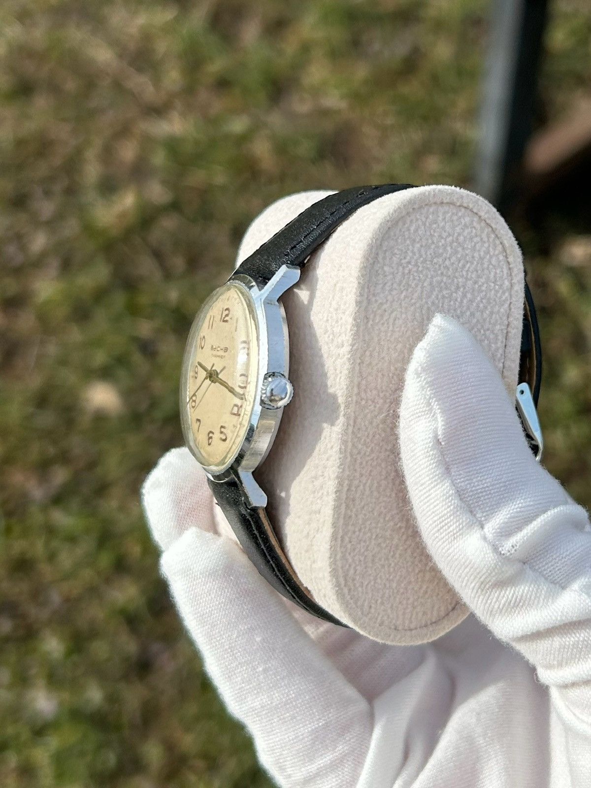 Vintage Vintage Vesna Watch USSR Soviet Mechanical Authentic 1970s Size ONE SIZE - 13 Thumbnail