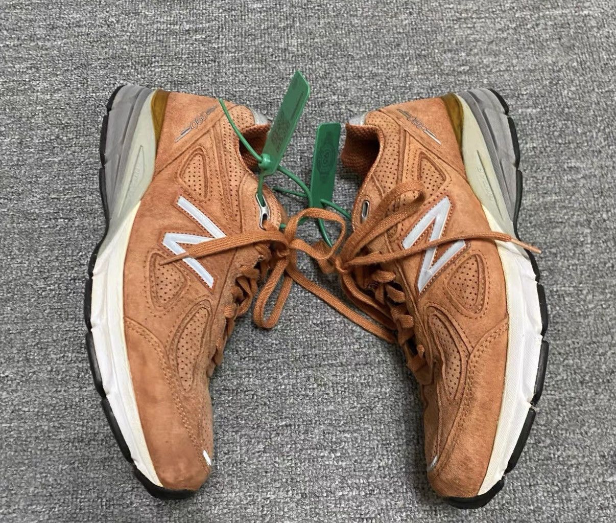 New Balance NEW BALANCE 990v4 Retro Running Shoes J16 Size US 9.5 / EU 42-43 - 3 Thumbnail