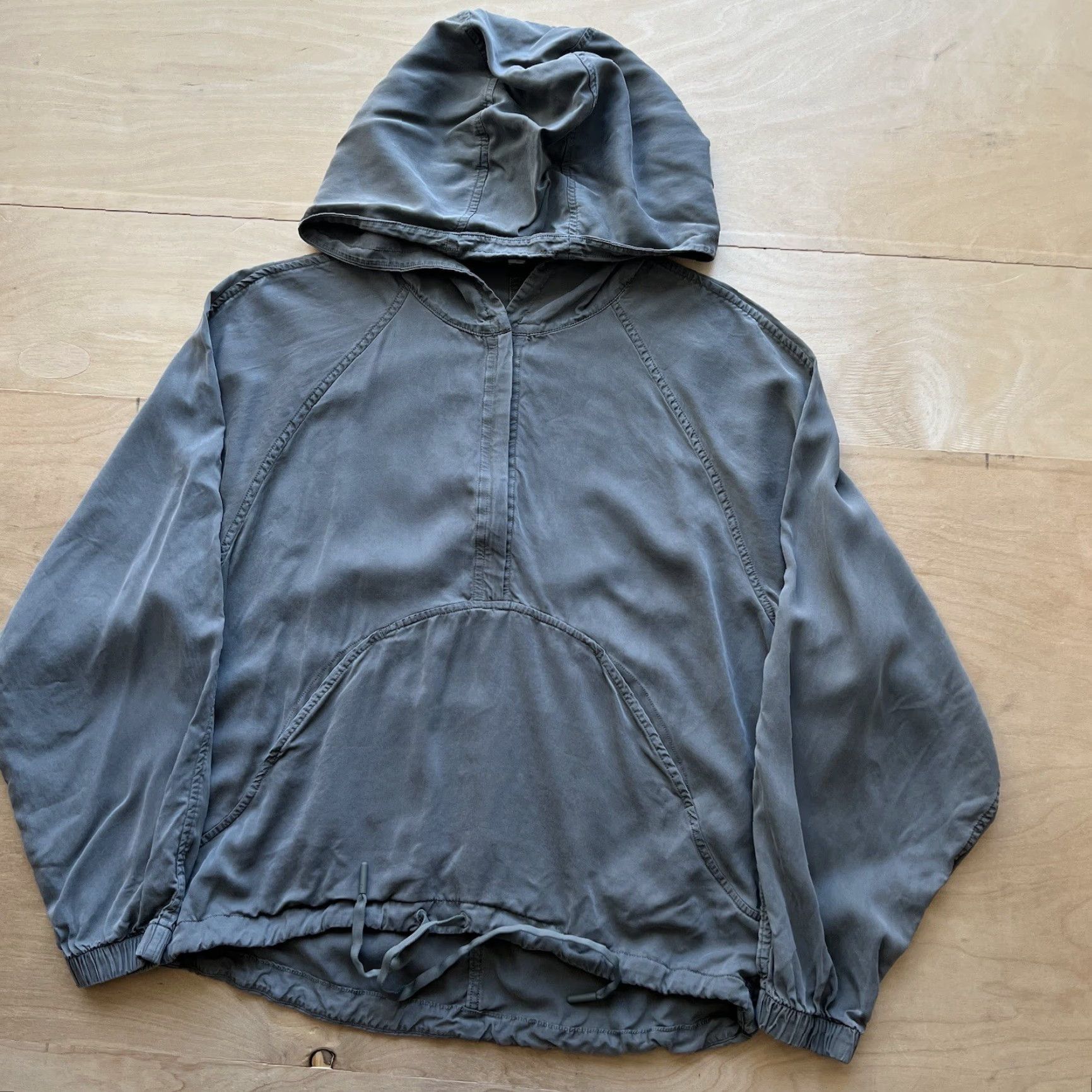 Lululemon Lululemon Hoodie Women’s Small Brown Pullover Hooded Zipperless Scuba Fleece All Seasons Logo Verse: 101 Dalmatians Swiftly Tech Vintage: No Size S / US 4 / IT 40 - 8 Thumbnail