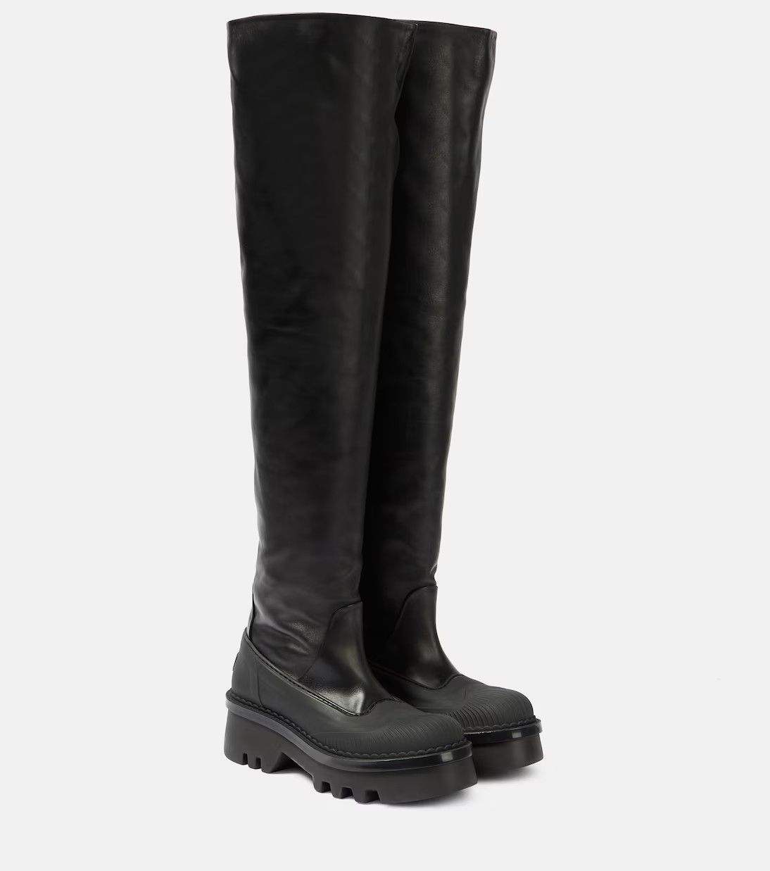 o1y0825 Leather Boots in Black